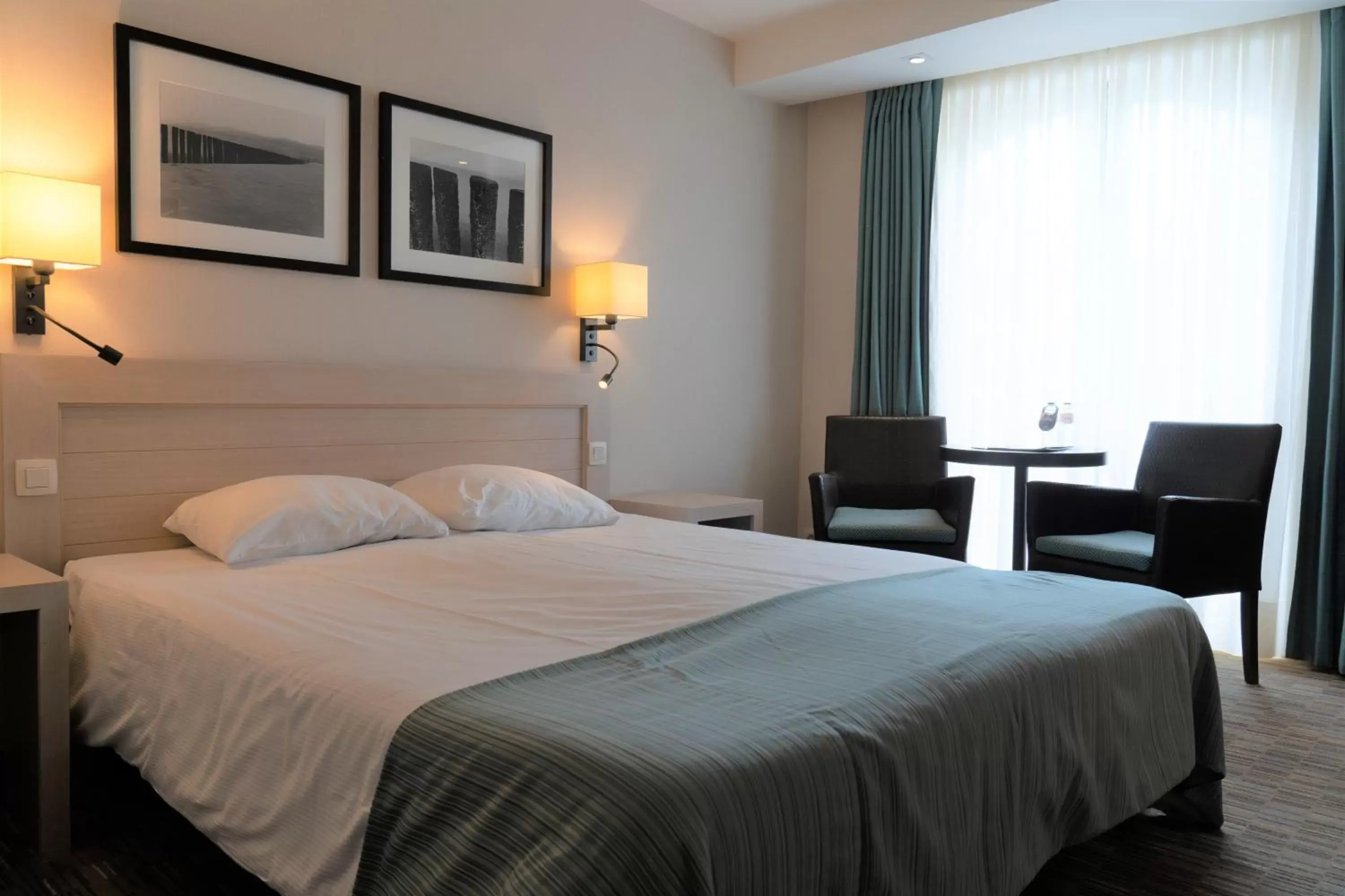 Photo of the whole room, Bed in Hotel Aazaert by WP Hotels