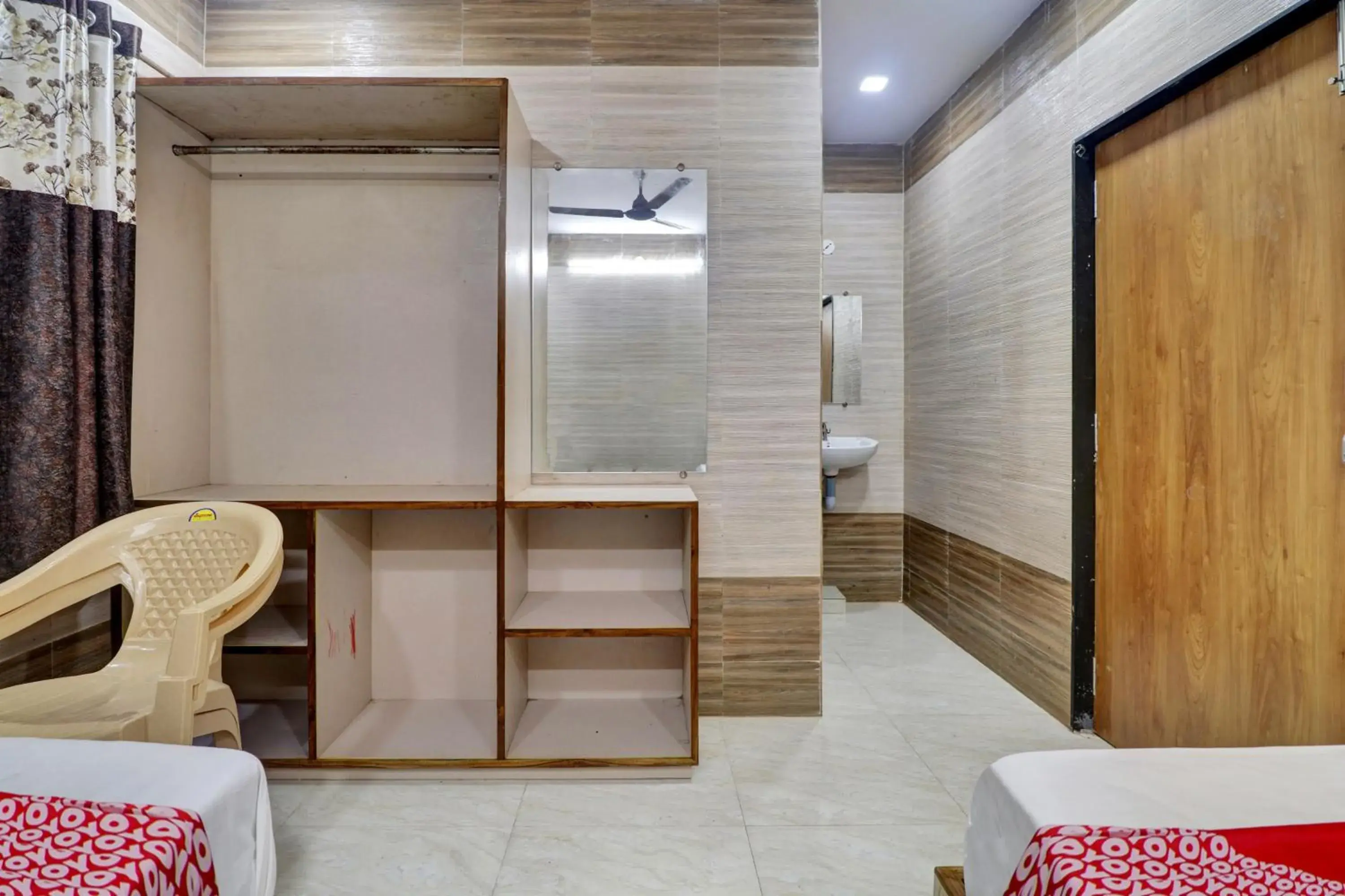 Bedroom, Bathroom in OYO Flagship Hotel Vallabha Residency
