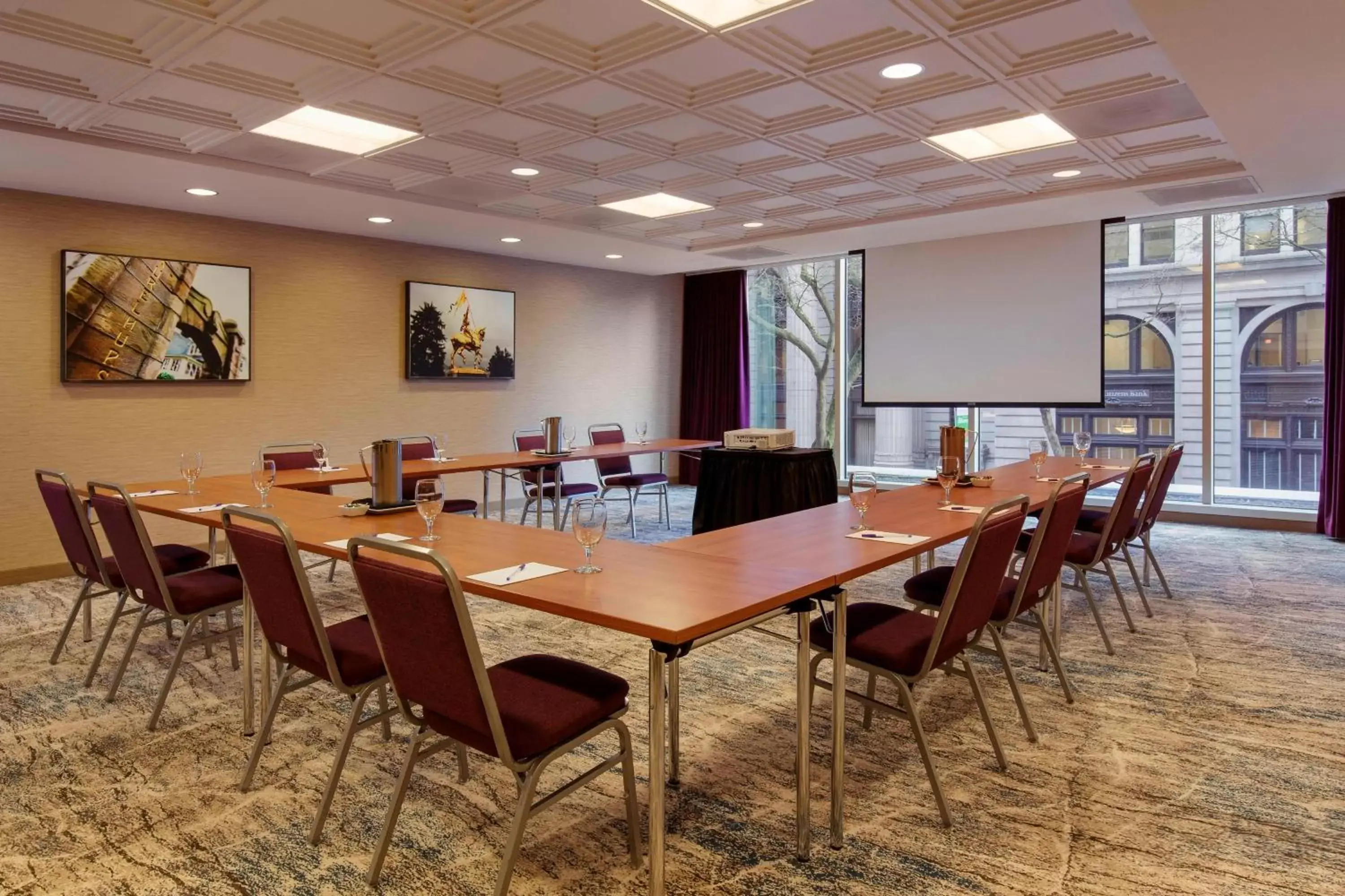 Meeting/conference room in Courtyard by Marriott Portland City Center