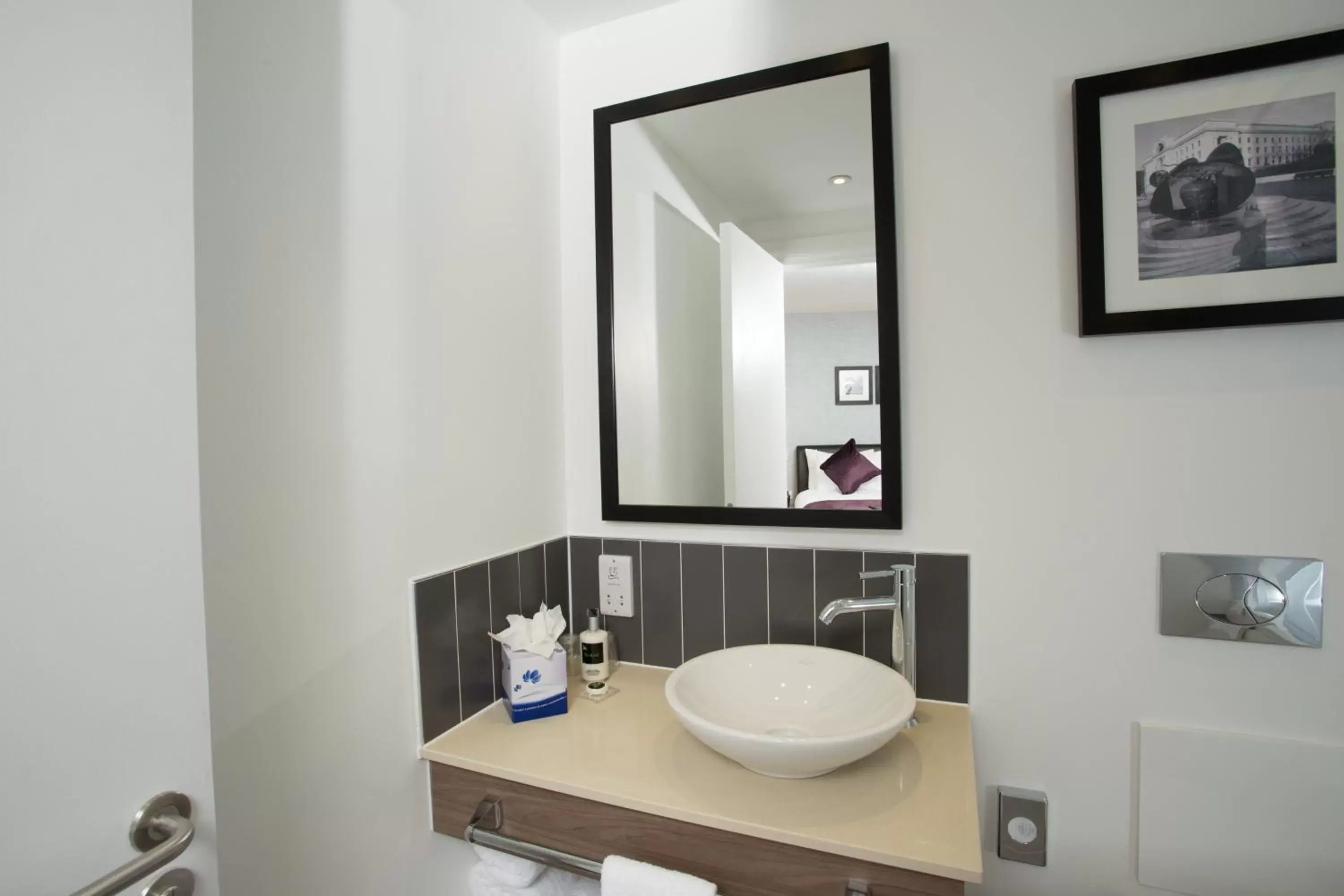 Photo of the whole room, Bathroom in Staybridge Suites Birmingham, an IHG Hotel