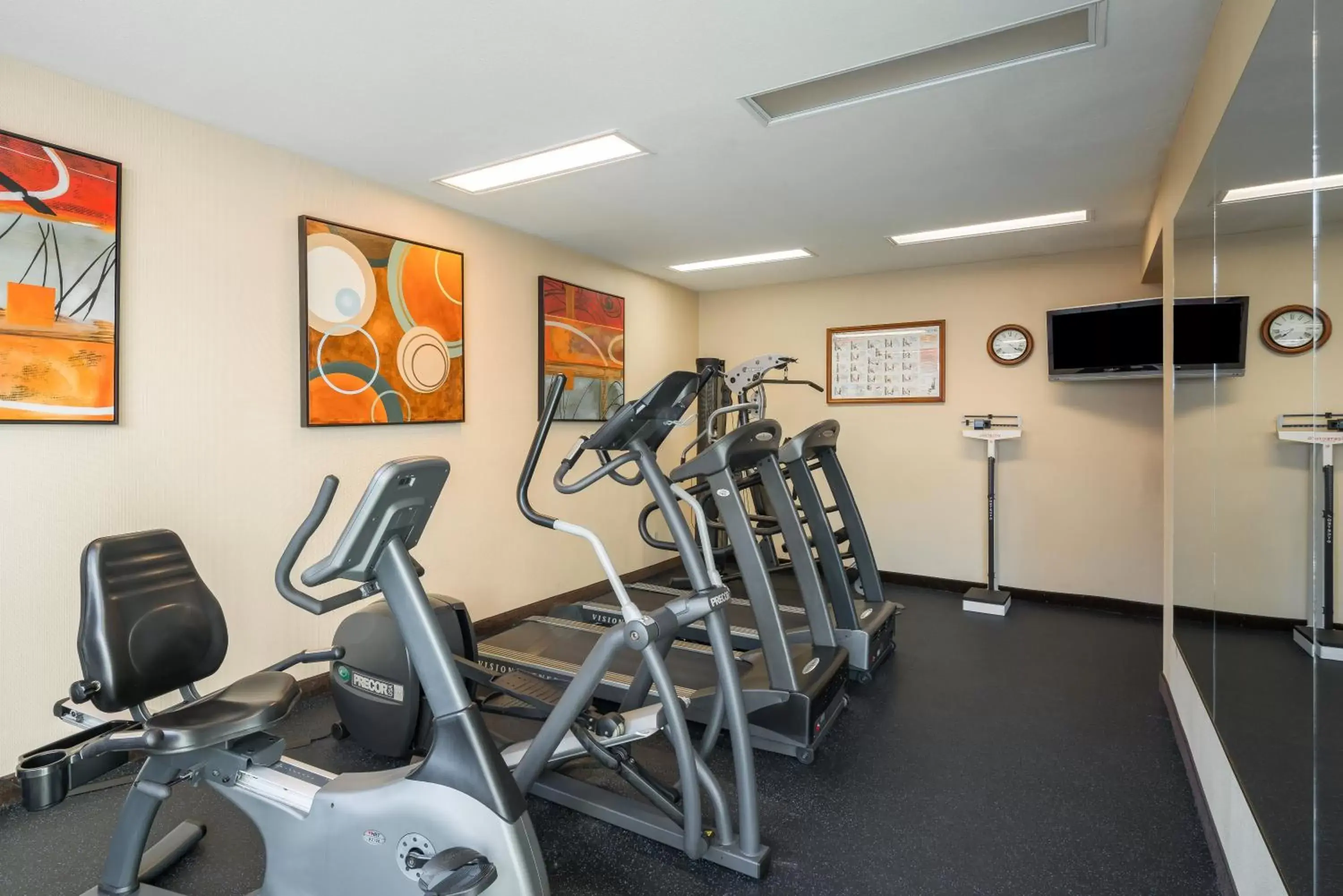 Fitness centre/facilities, Fitness Center/Facilities in Holiday Inn Express Hotel & Suites Santa Clara - Silicon Valley, an IHG Hotel