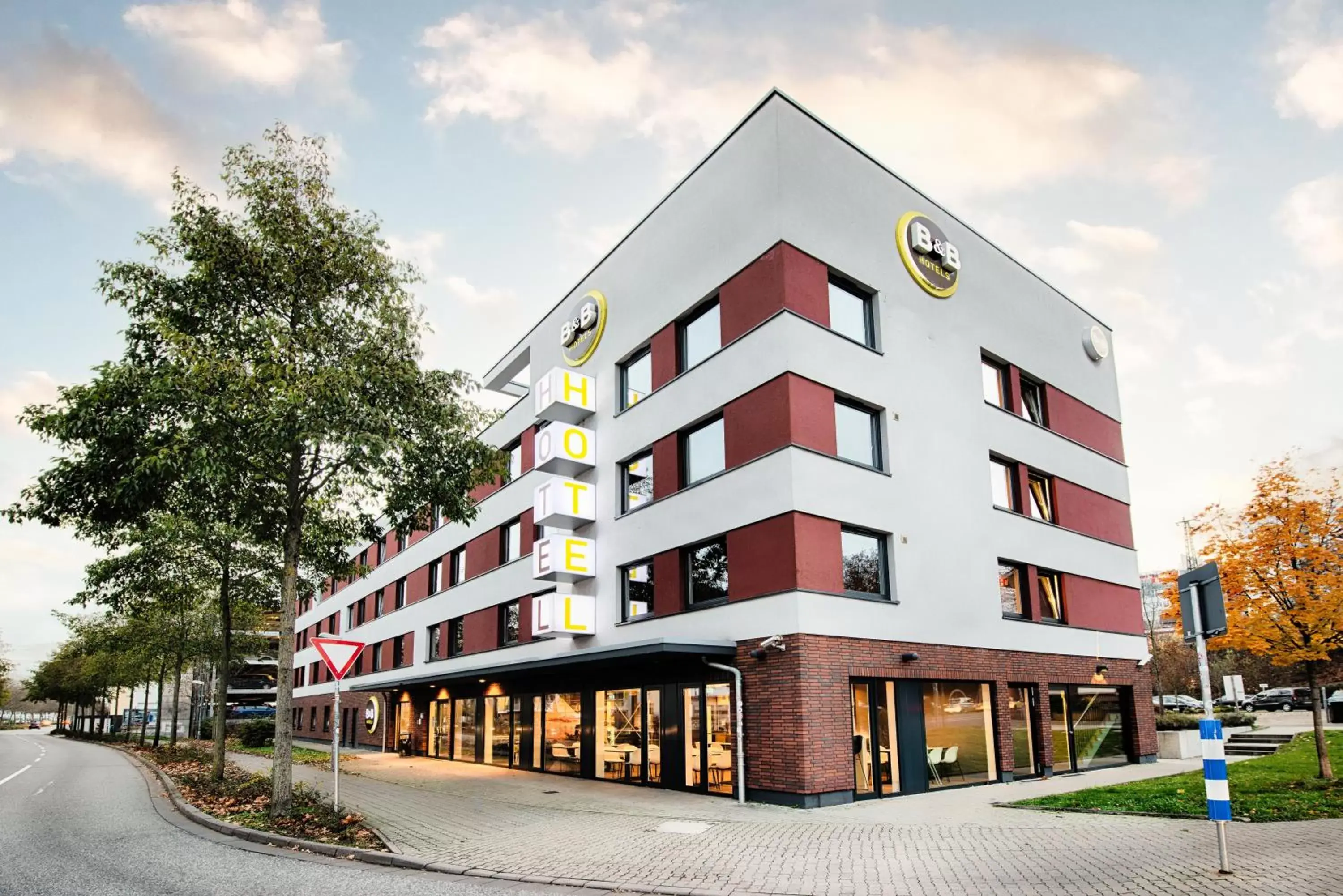 Property Building in B&B Hotel Kaiserslautern