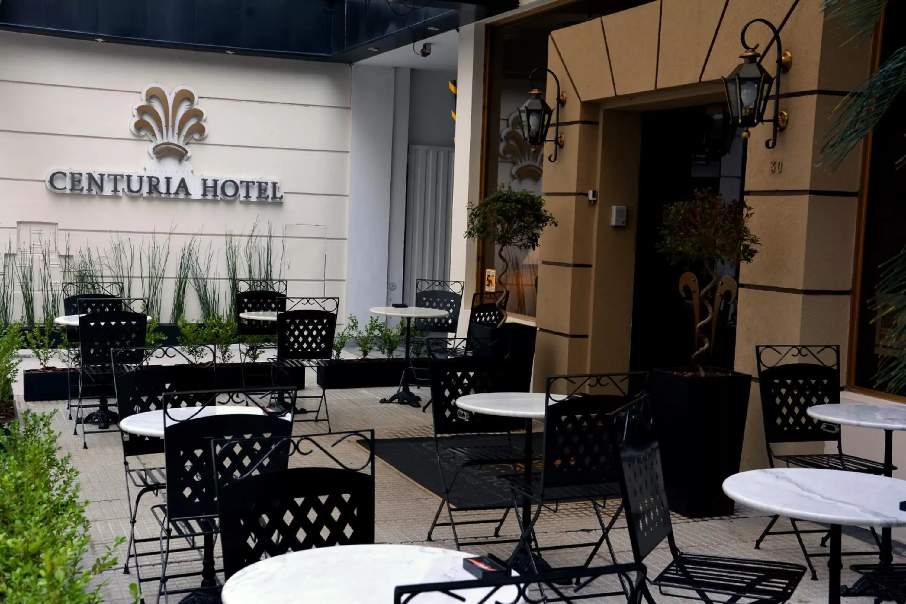 Restaurant/Places to Eat in Centuria Hotel Buenos Aires