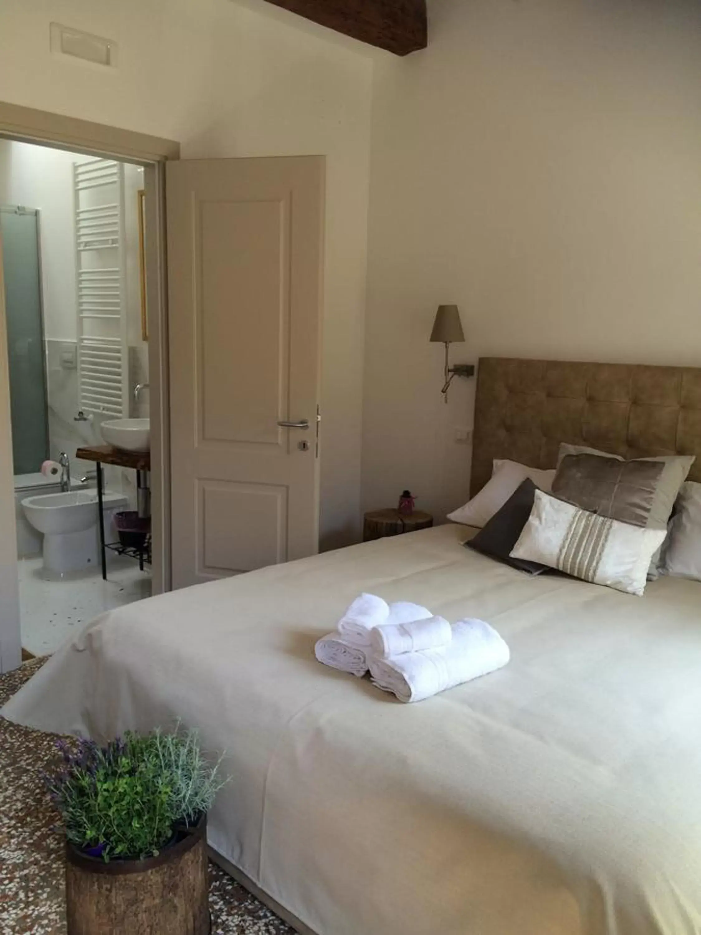 Bedroom, Bed in B&B Al Pozzo di Luce