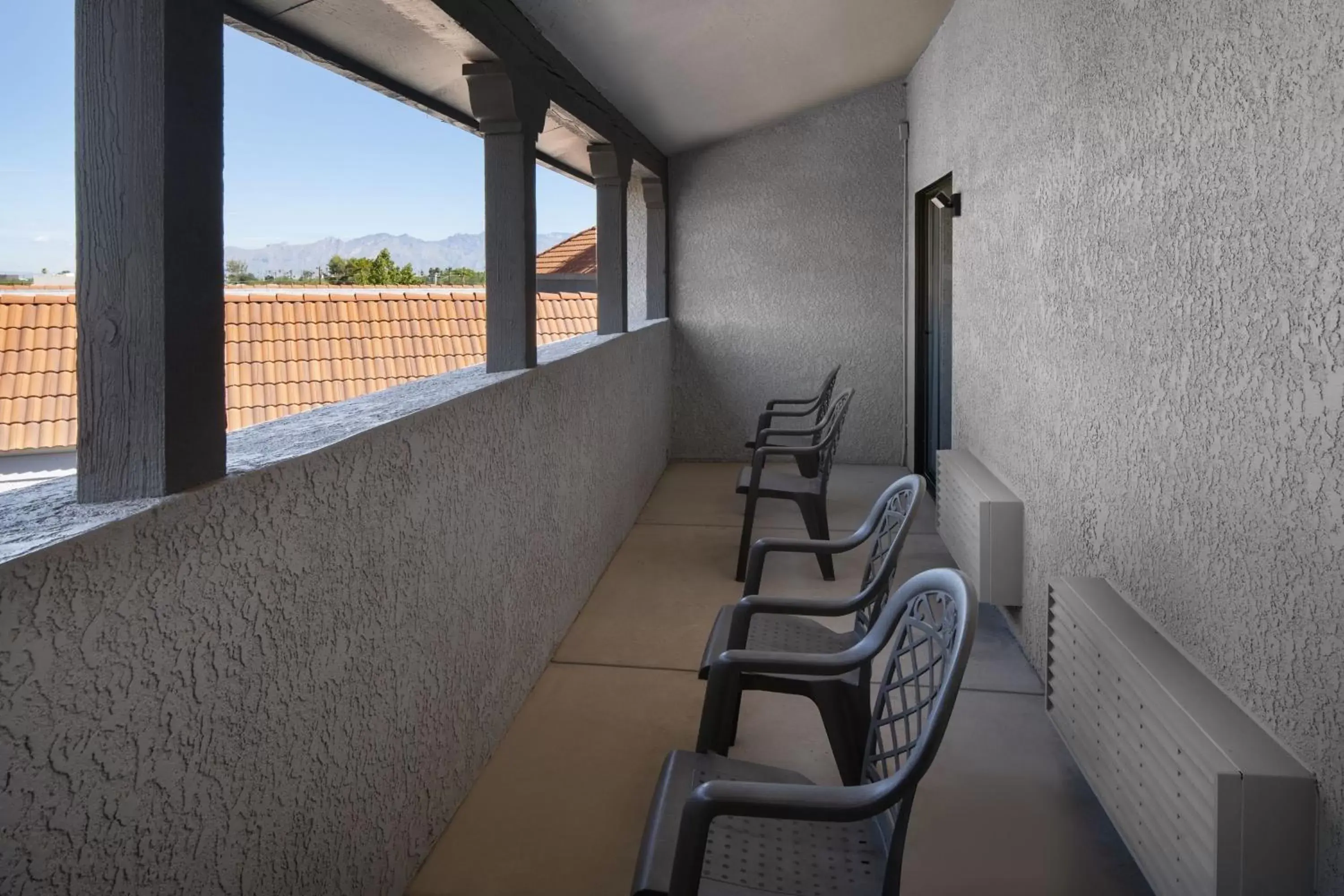 Bedroom, Balcony/Terrace in Four Points by Sheraton Tucson Airport