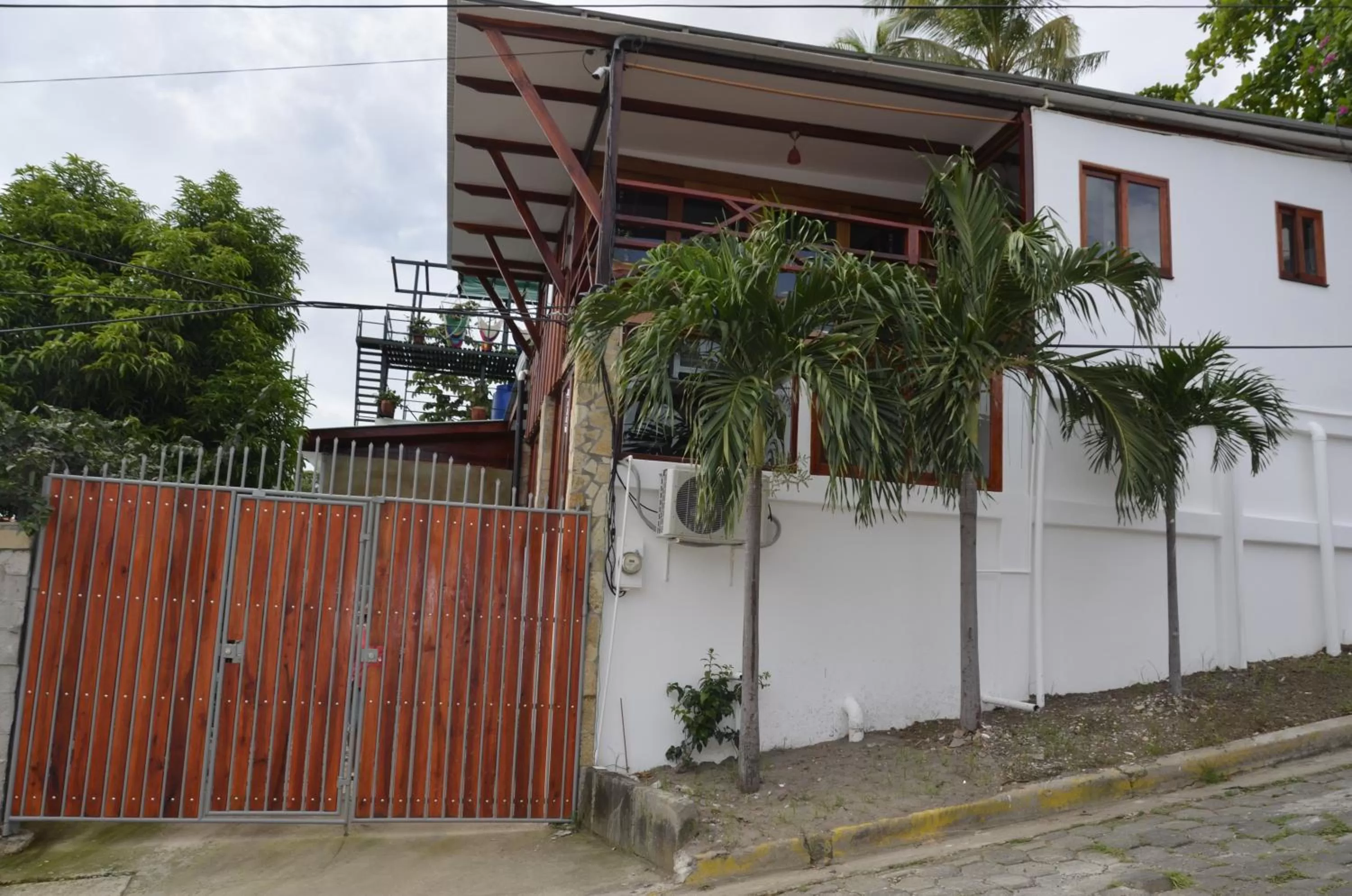 Property building in Nuestra Casa