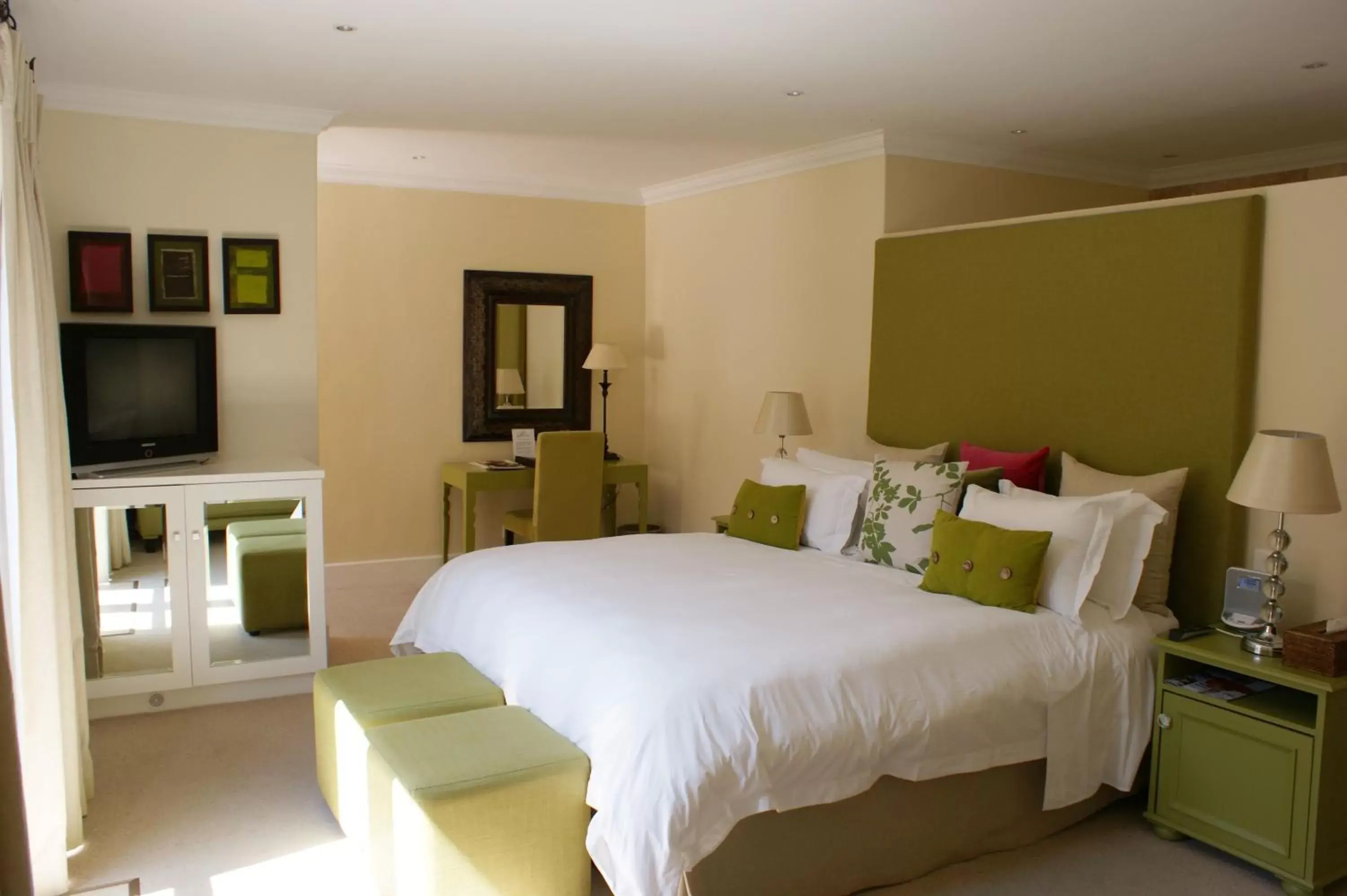 Photo of the whole room, Bed in Parkwood Boutique Hotel