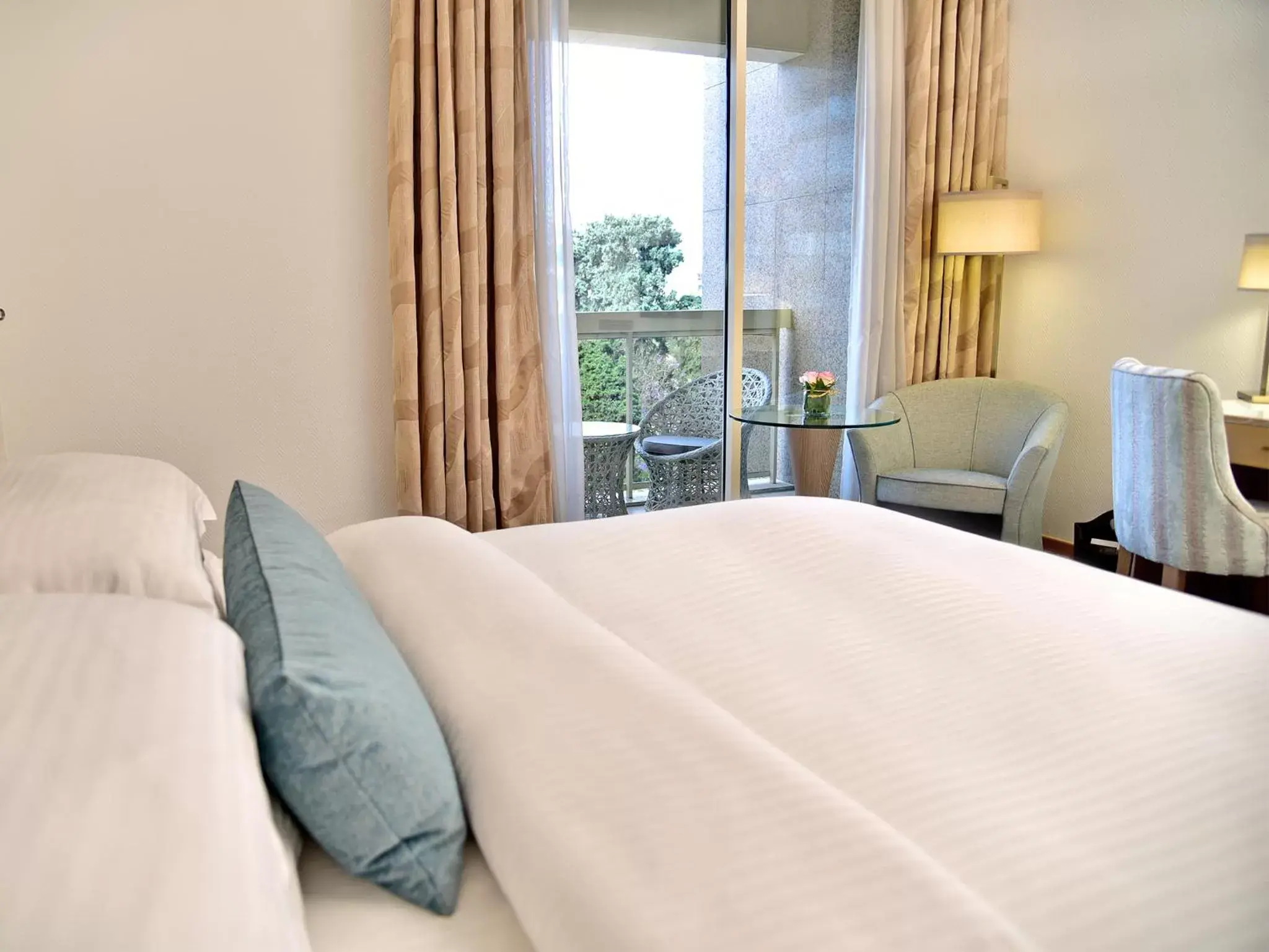 Bedroom, Bed in Gefinor Rotana – Beirut