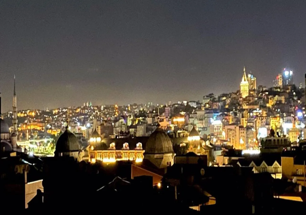 Restaurant/places to eat in Istanbul Central Hotel