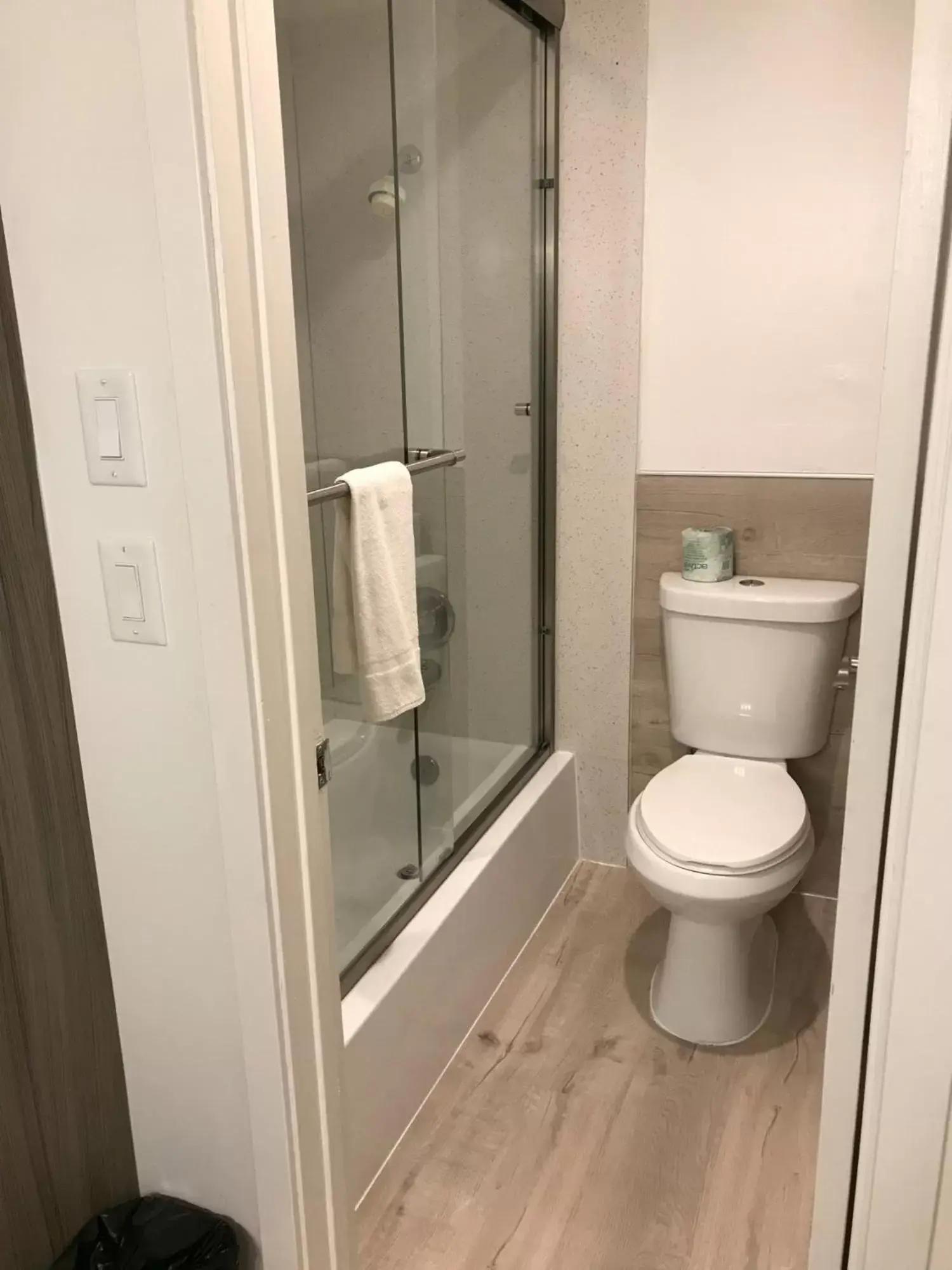 Bathroom in Castle Inn Bathroom in Castle Inn