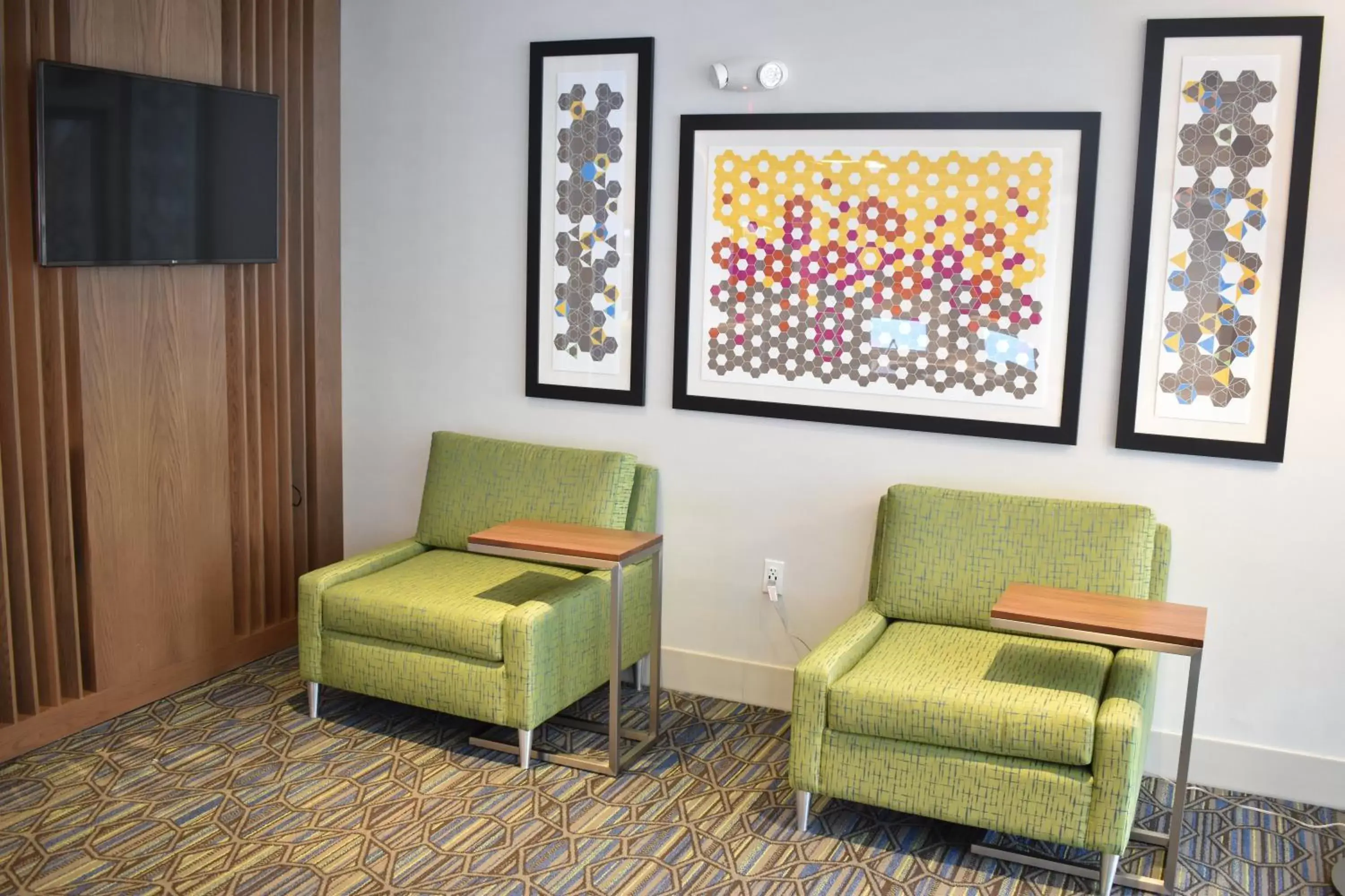 Property building, Seating Area in Holiday Inn Express & Suites - Boston South - Randolph, an IHG Hotel