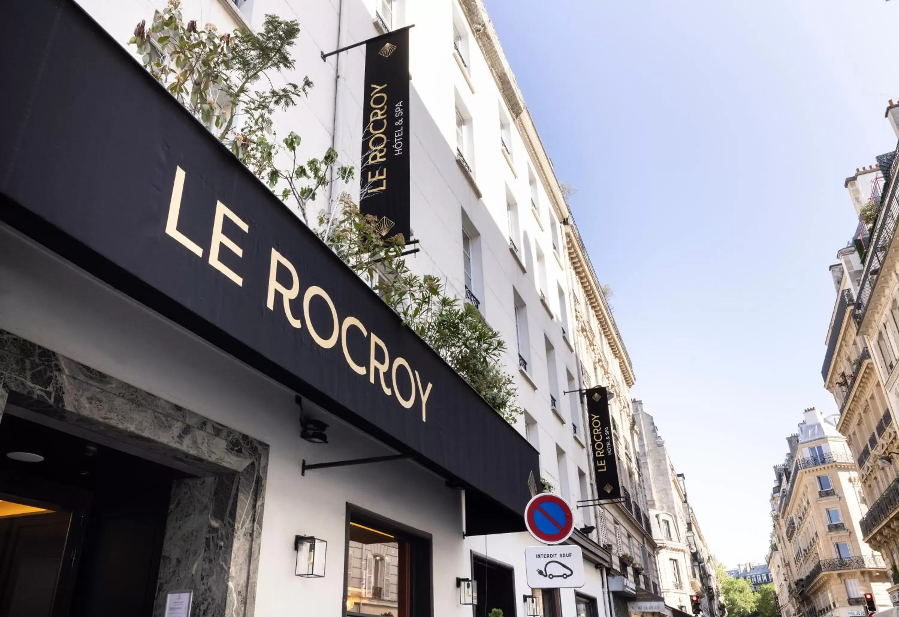 Facade/entrance in Hotel Le Rocroy