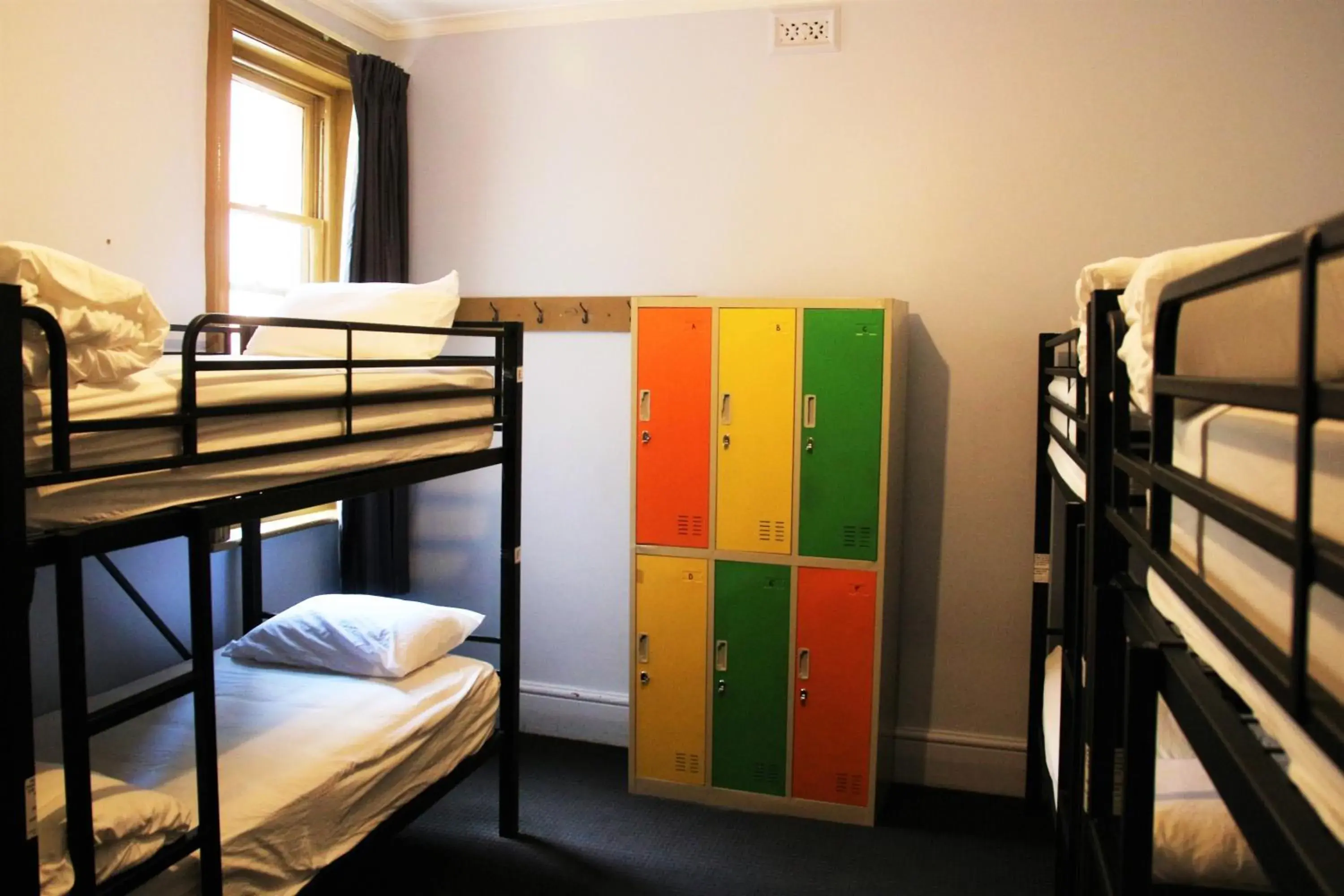 bunk bed, Bed in Backpackers Imperial Hotel bunk bed, Bed in Backpackers Imperial Hotel