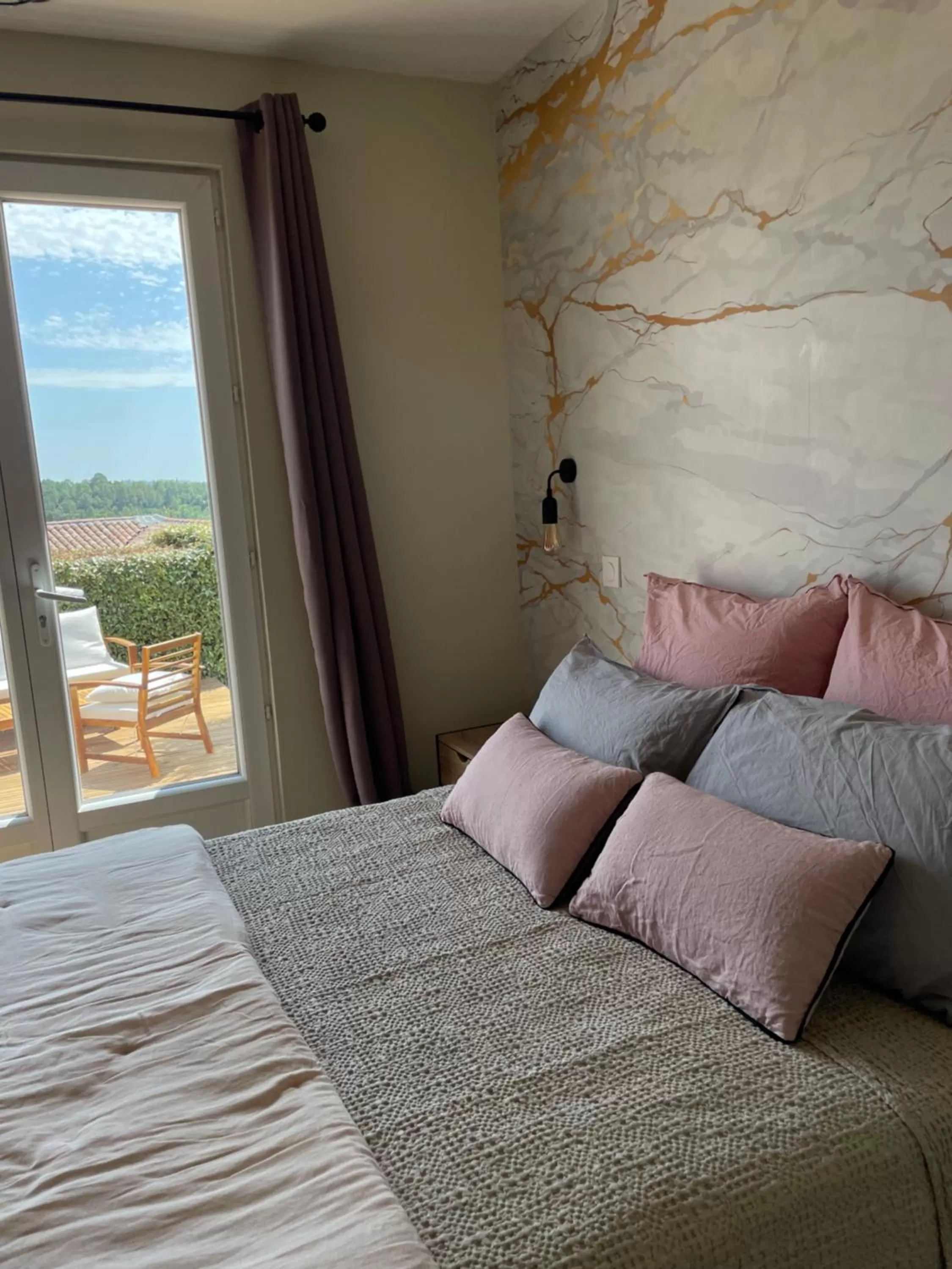 Bed in Chambre d'hôtes avec Jacuzzi Ventoux Cocoon