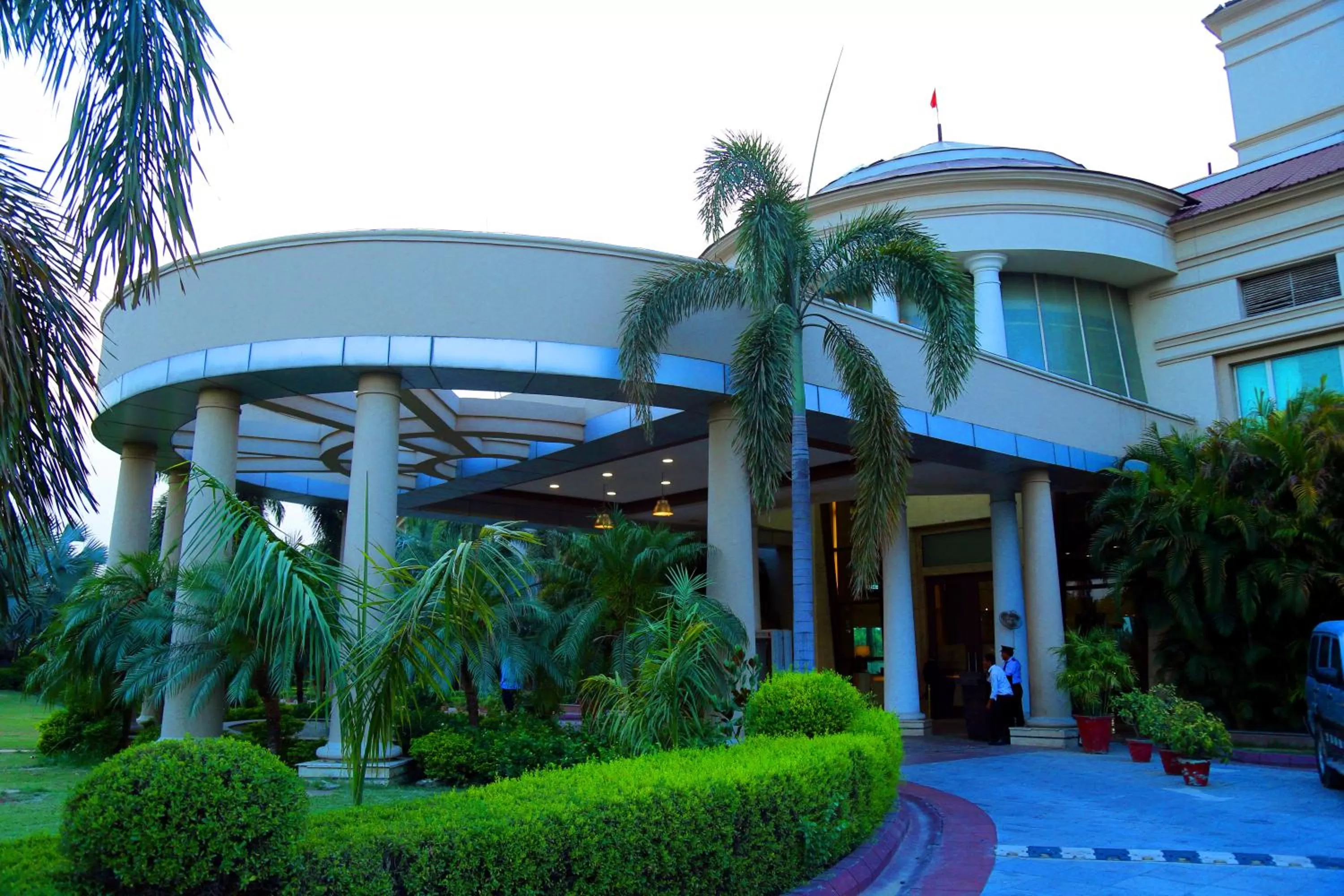 Property building in The Cabbana Resort & Spa