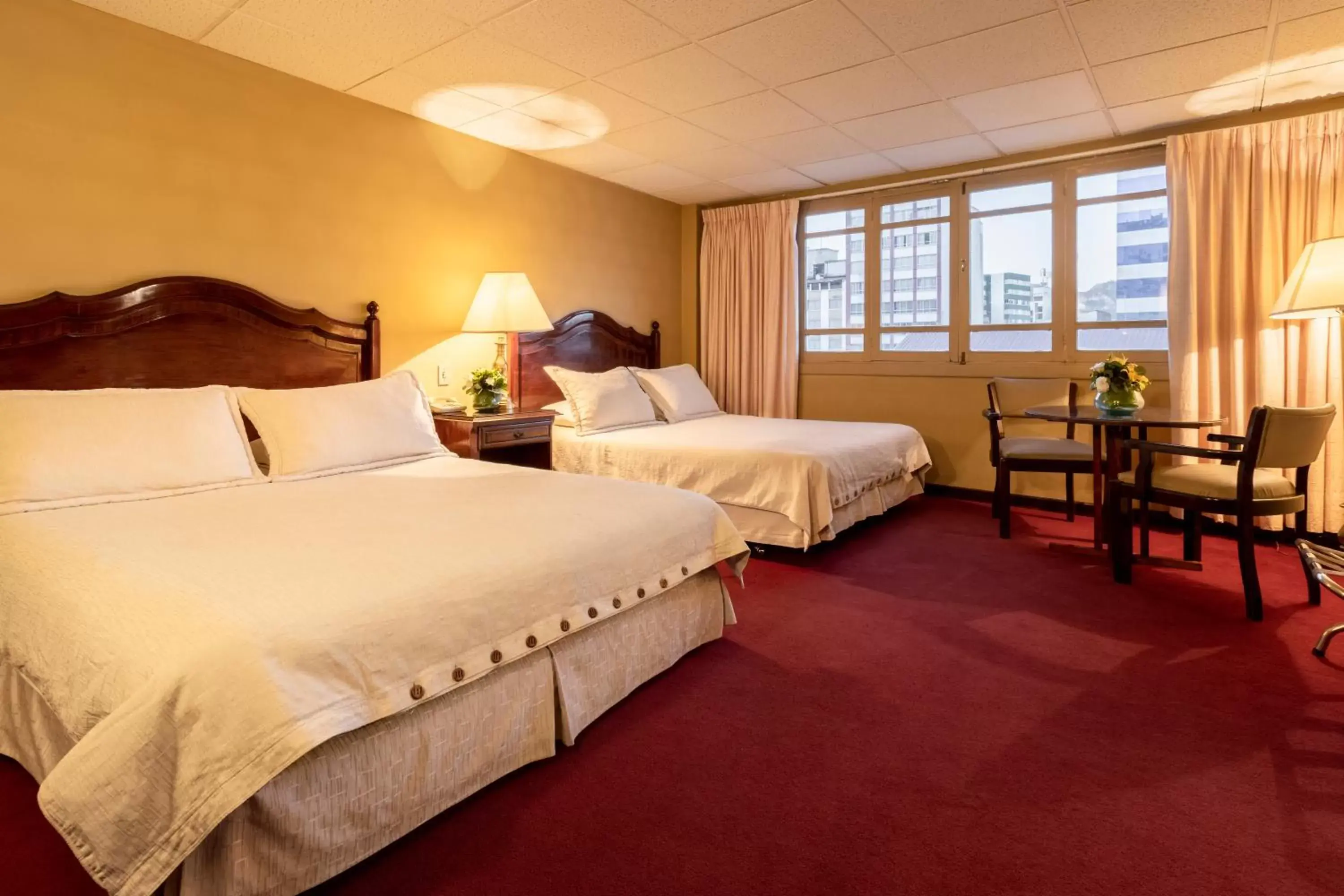 Bedroom, Bed in El Rey Palace Hotel