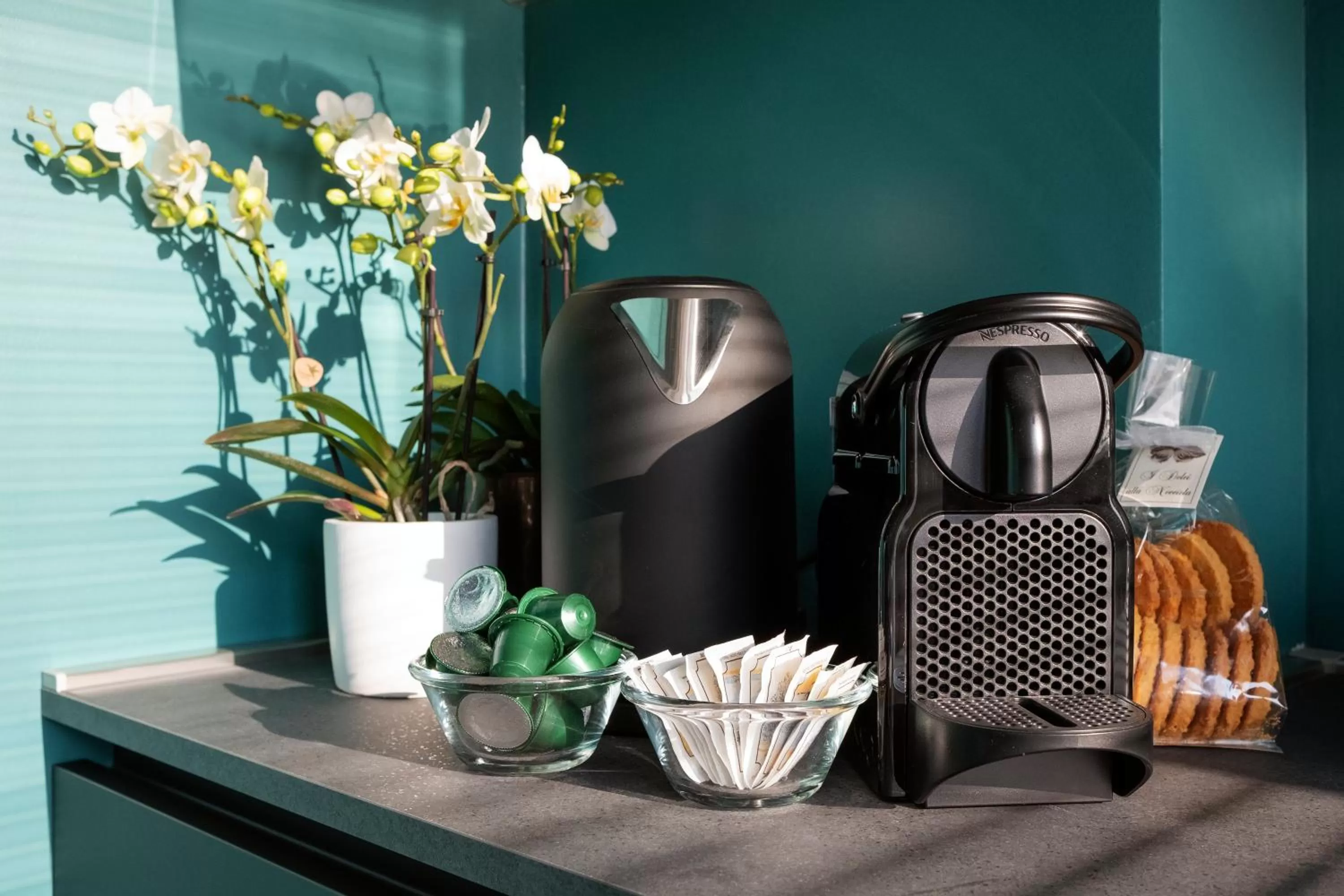 Coffee/tea facilities in AlbaResidence Vico01