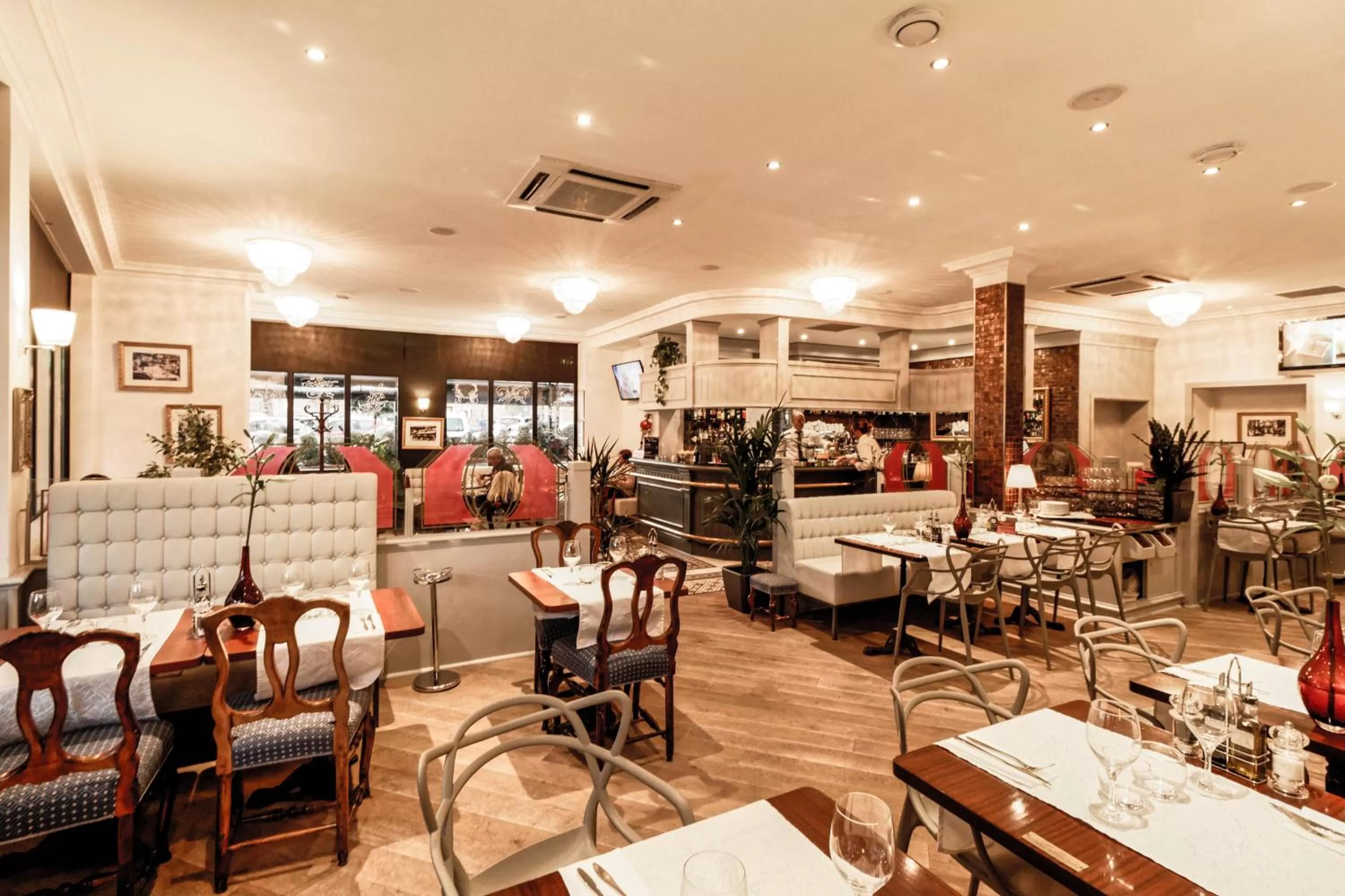 Restaurant/places to eat in Hotel Restaurant Edmond's