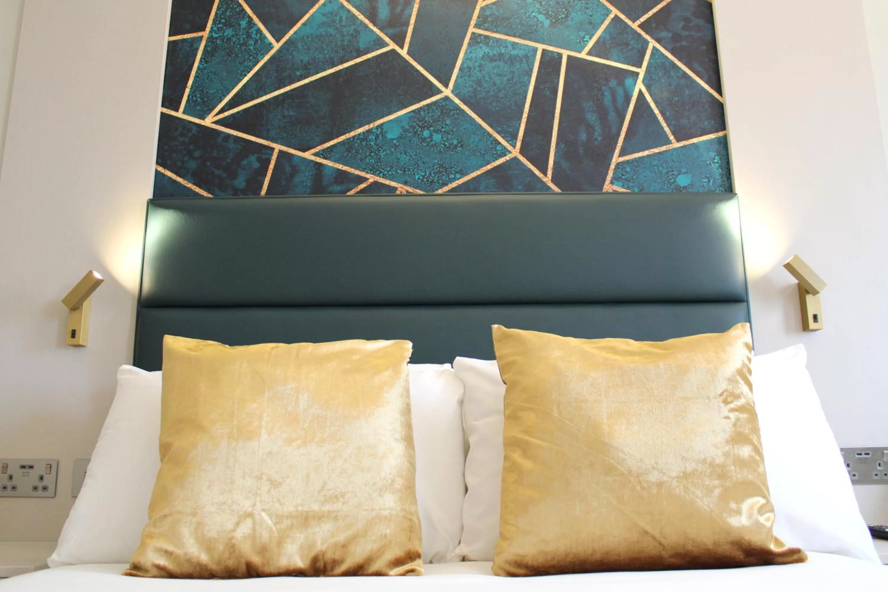 Bed in West End Lane II