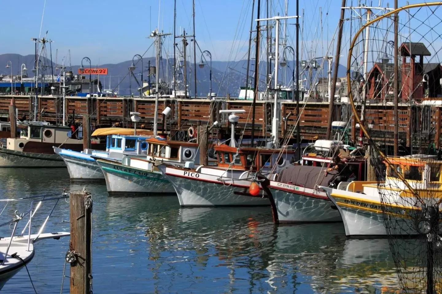 Restaurant/places to eat in Courtyard by Marriott Fishermans Wharf