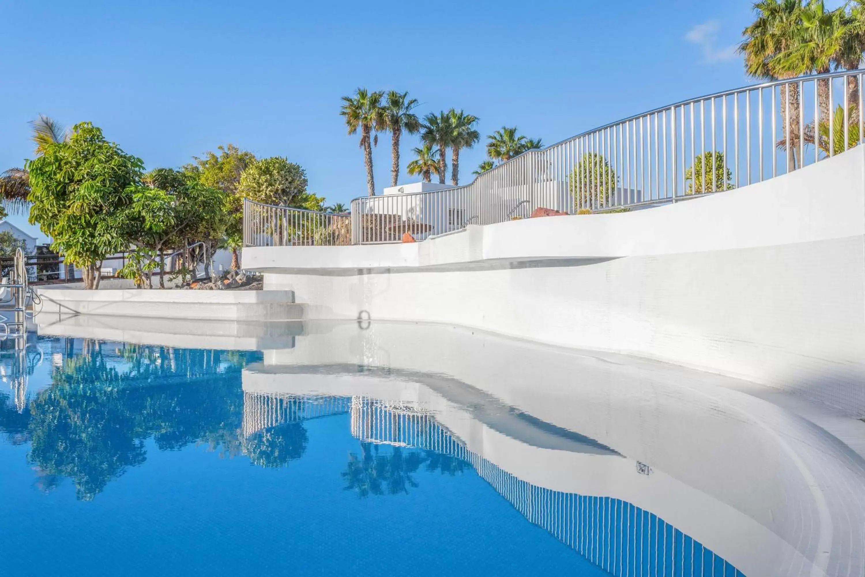 Swimming Pool in Jardines del Sol