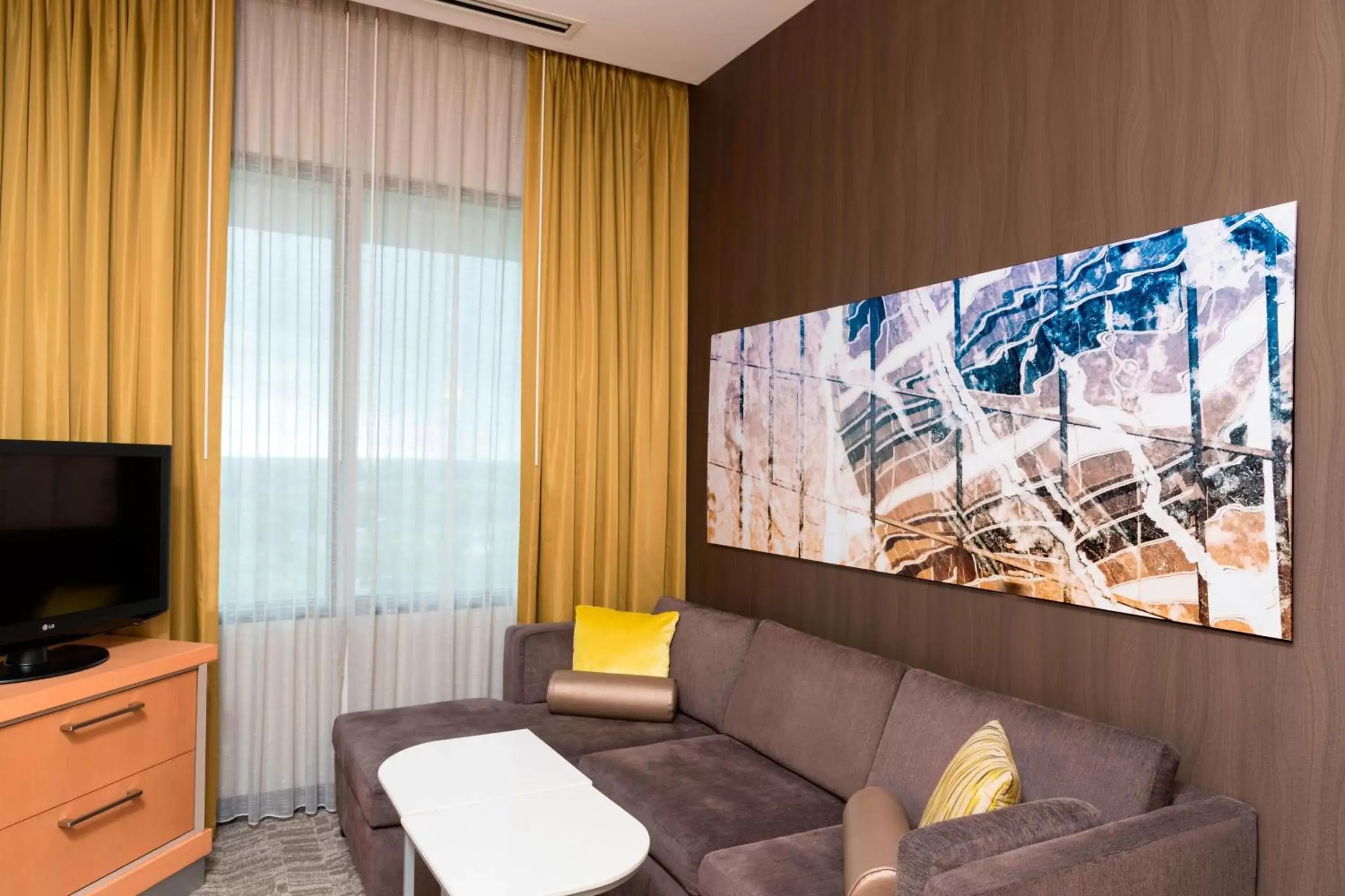 Living room, Seating Area in SpringHill Suites by Marriott Chicago O'Hare