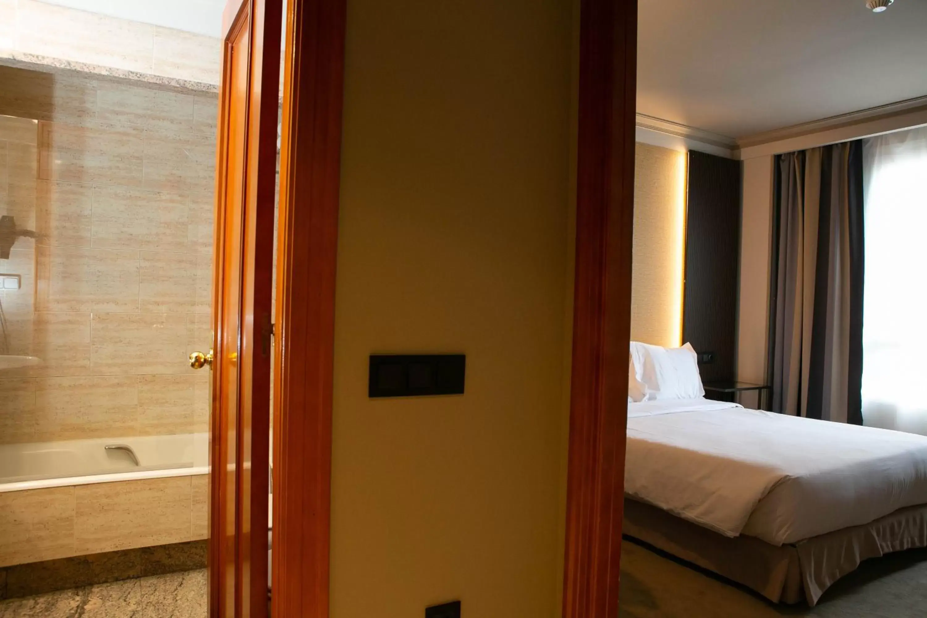 Photo of the whole room, Bed in Hotel Sercotel Ciudad de Oviedo Photo of the whole room, Bed in Hotel Sercotel Ciudad de Oviedo