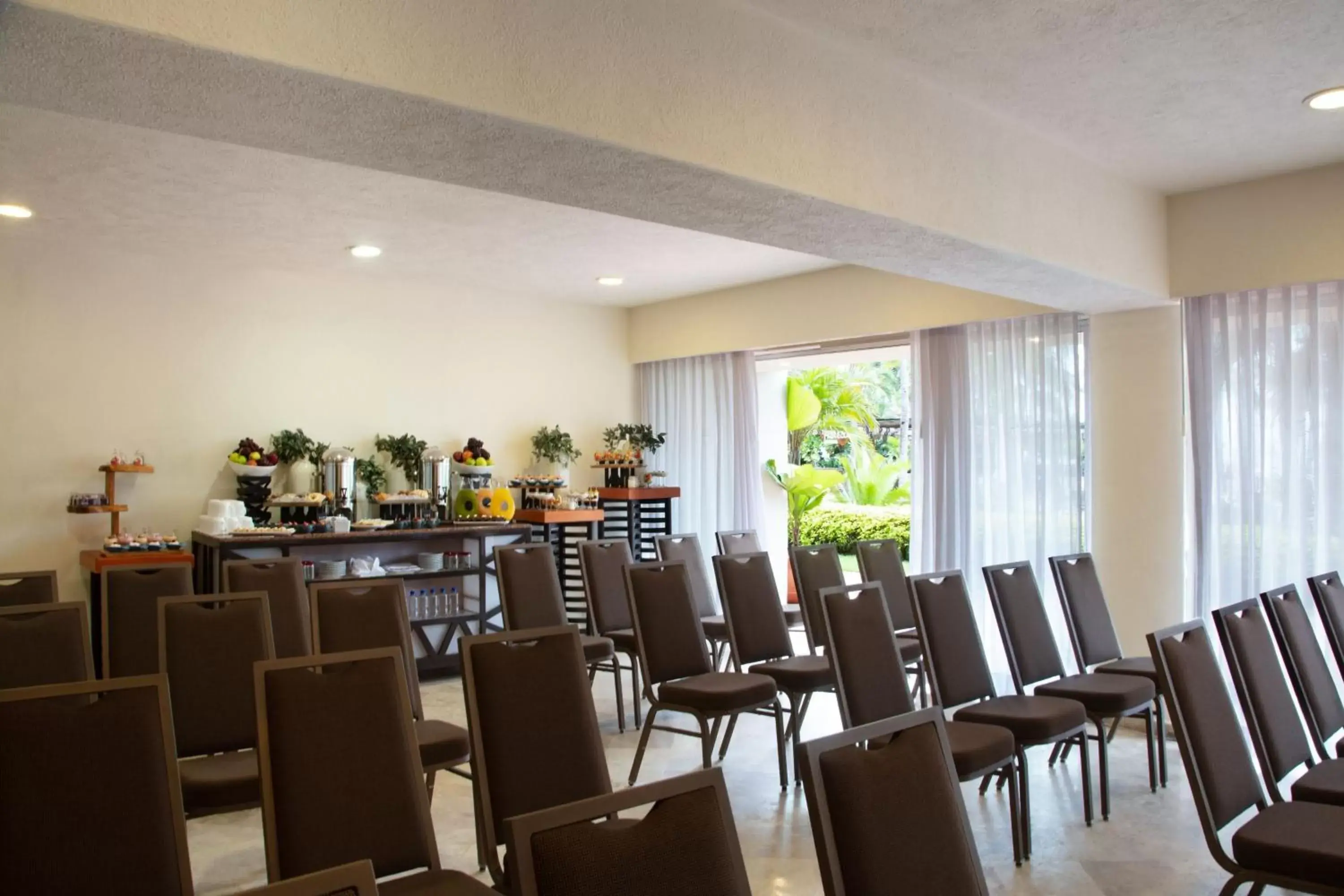 Meeting/conference room, Restaurant/Places to Eat in Sheraton Buganvilias Resort & Convention Center