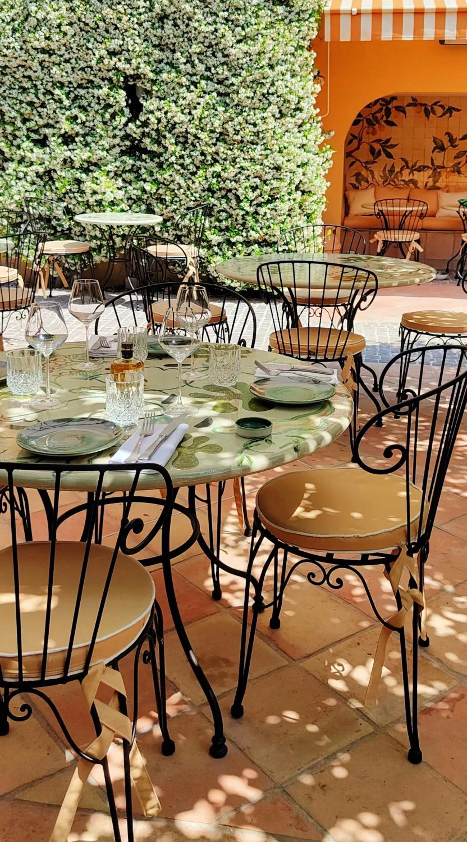 Restaurant/places to eat in Hôtel La Pérouse Nice Baie des Anges