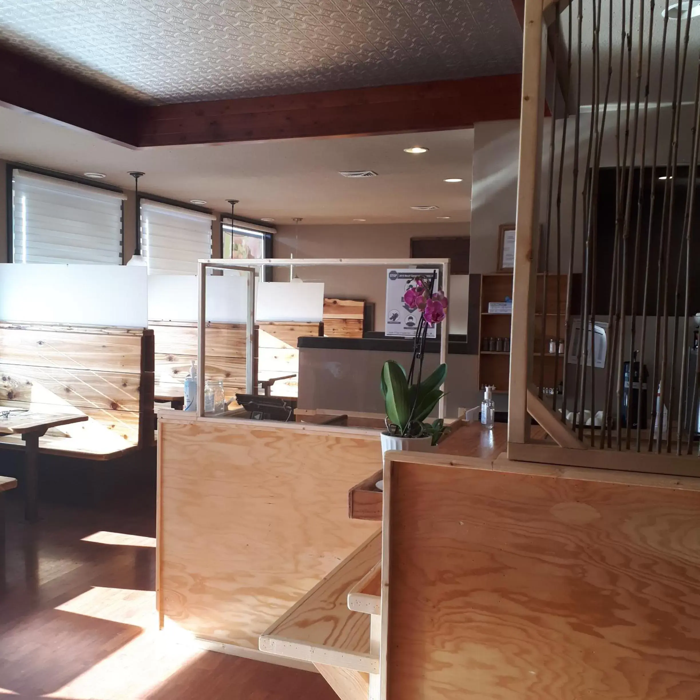 Restaurant/places to eat, Lobby/Reception in Magnuson Hotel Creston
