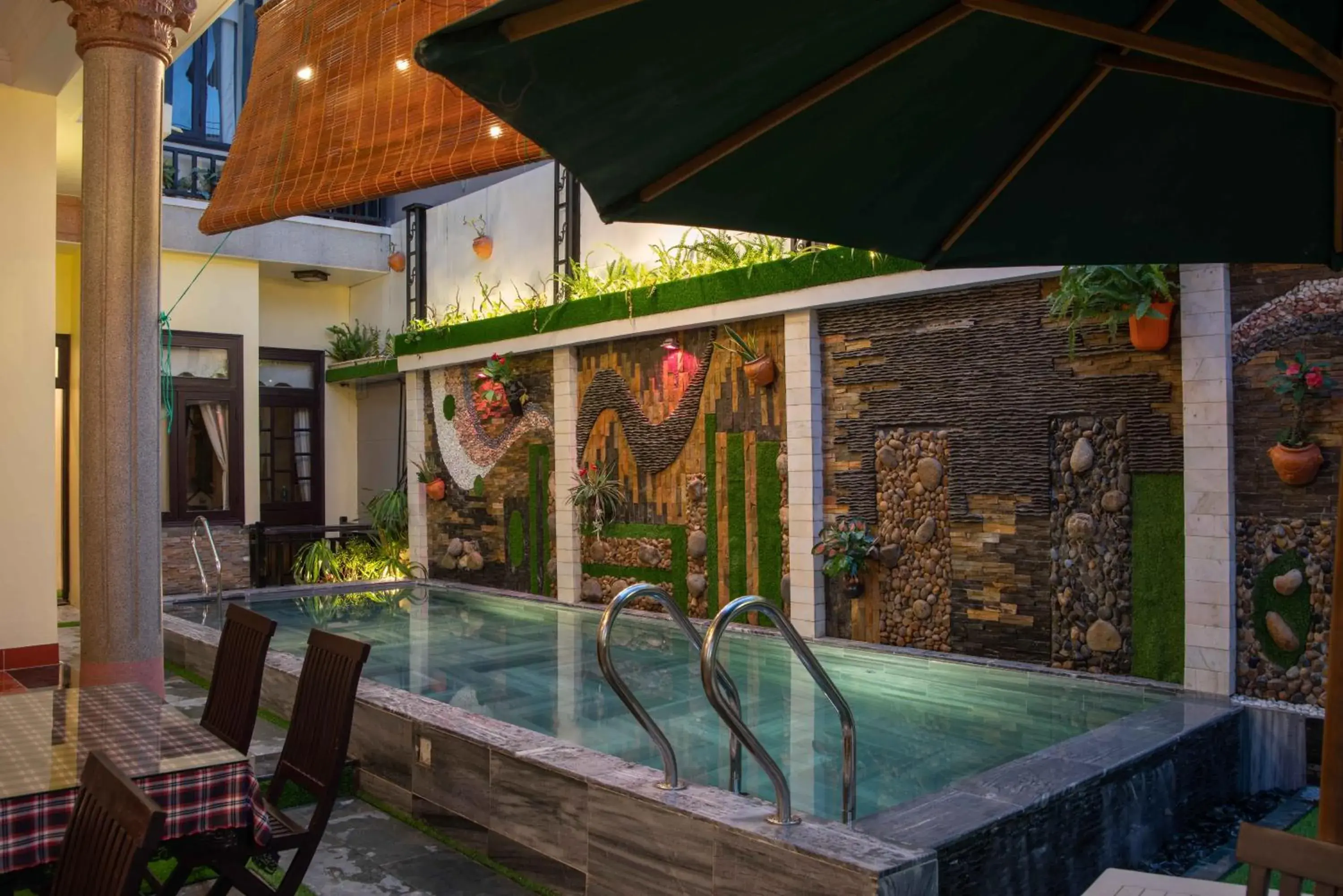 Restaurant/places to eat, Swimming Pool in Hoi An Ngo Homestay