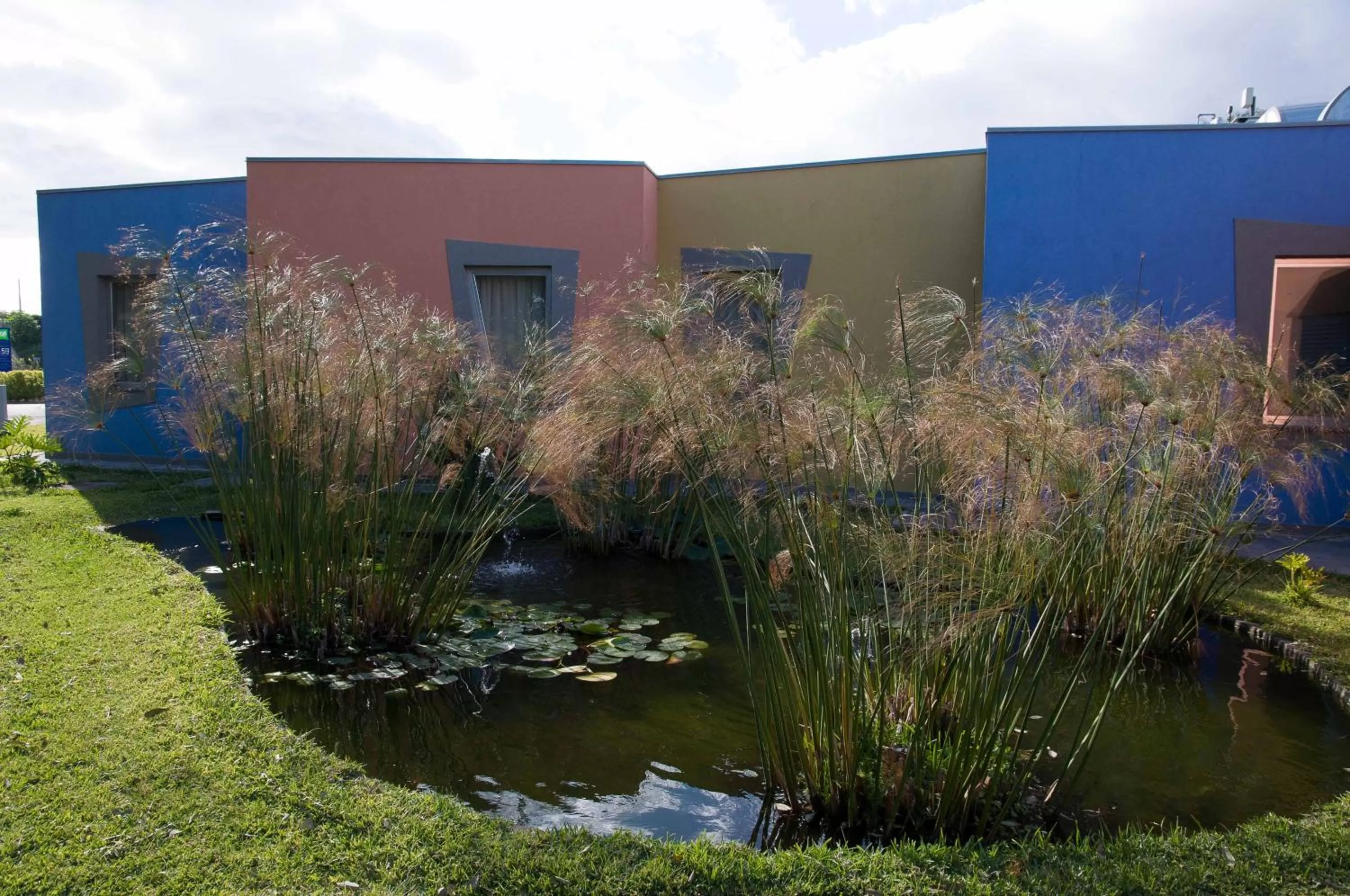 Facade/entrance in ibis Styles Catania Acireale
