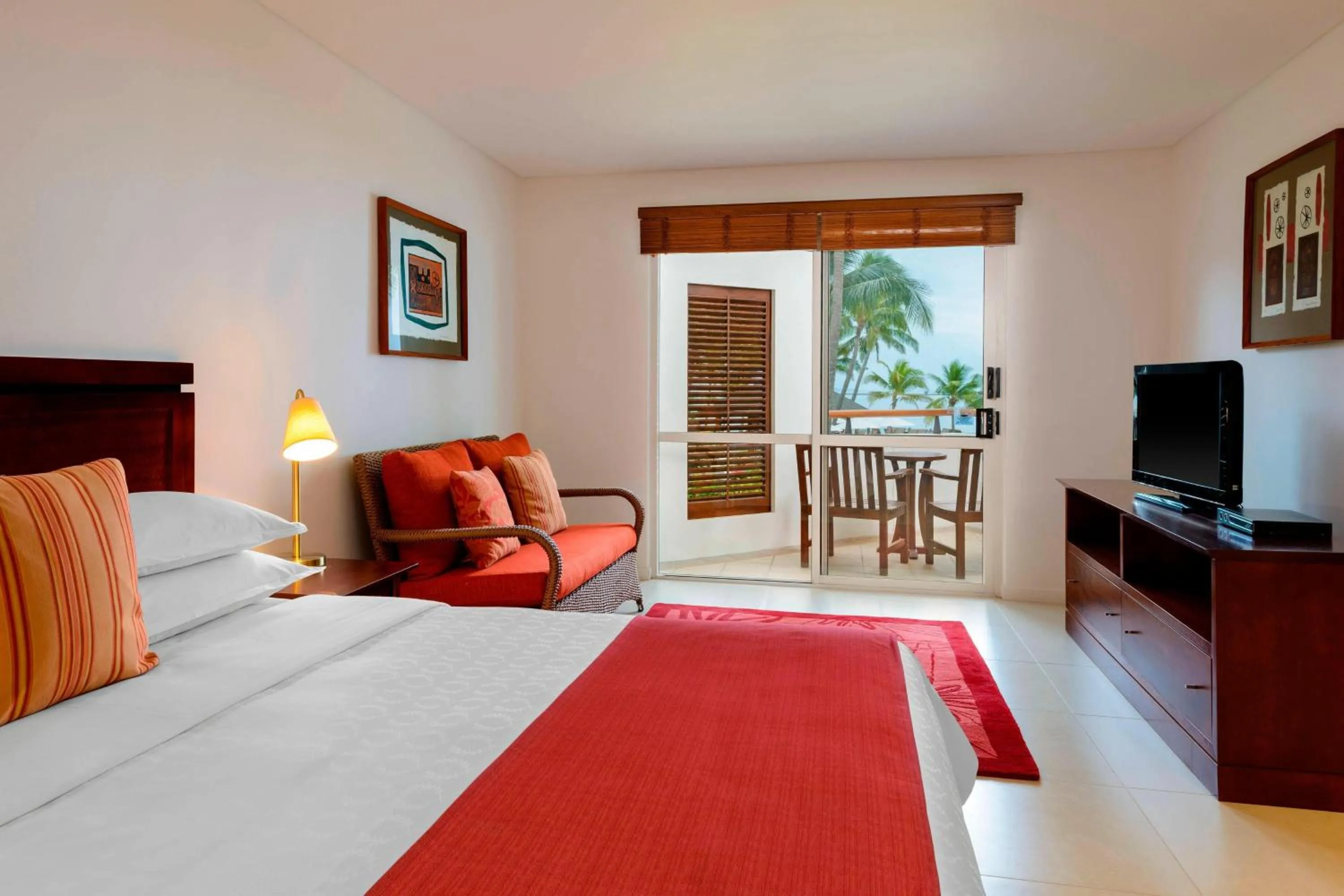 Bedroom, Bed in Sheraton Denarau Villas