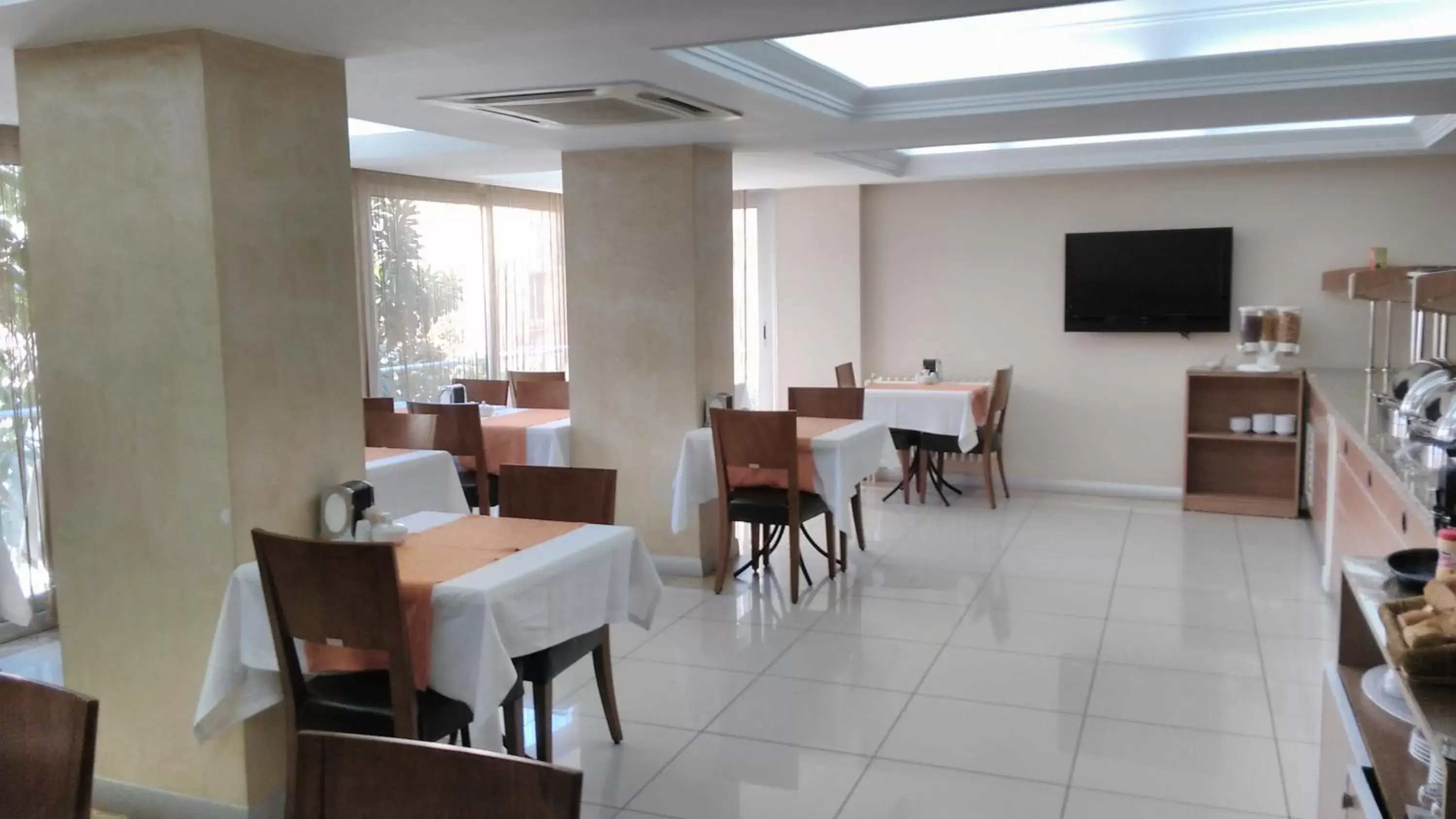 Restaurant/Places to Eat in Hotel Baylan Basmane