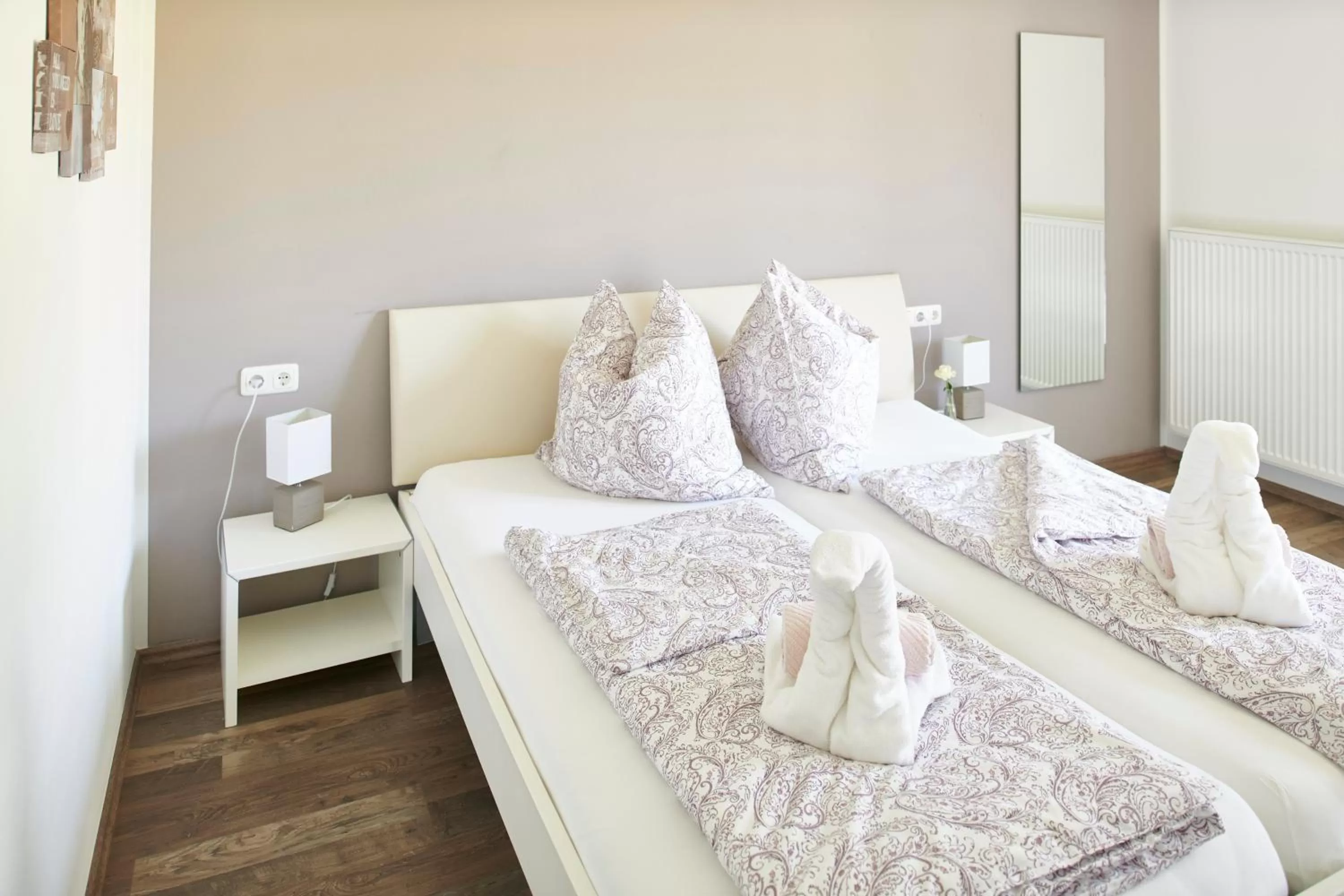 Bed in Schwanenhof Hotel und Restaurant