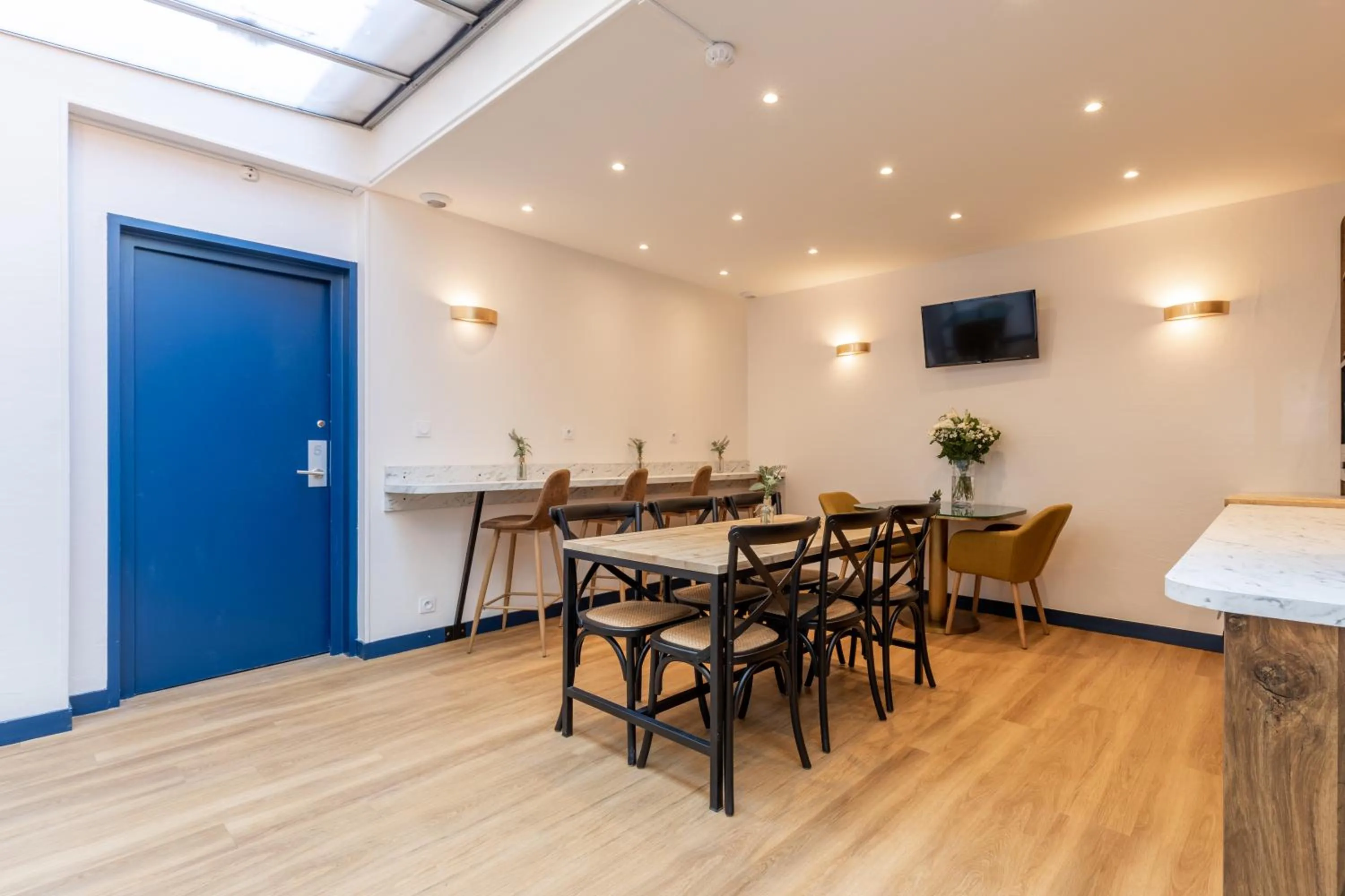 Breakfast in Atlantic Hotel Rennes Centre Gare