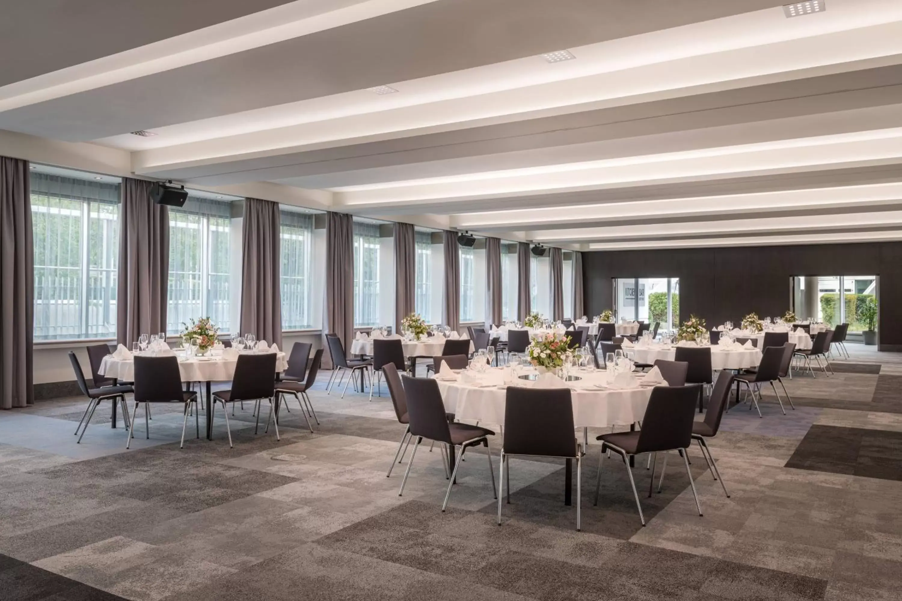 Meeting/conference room, Restaurant/Places to Eat in Courtyard by Marriott Linz