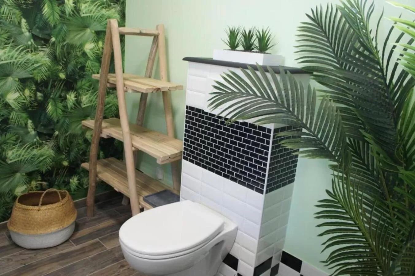 Shower in Le Dortoir des Templiers