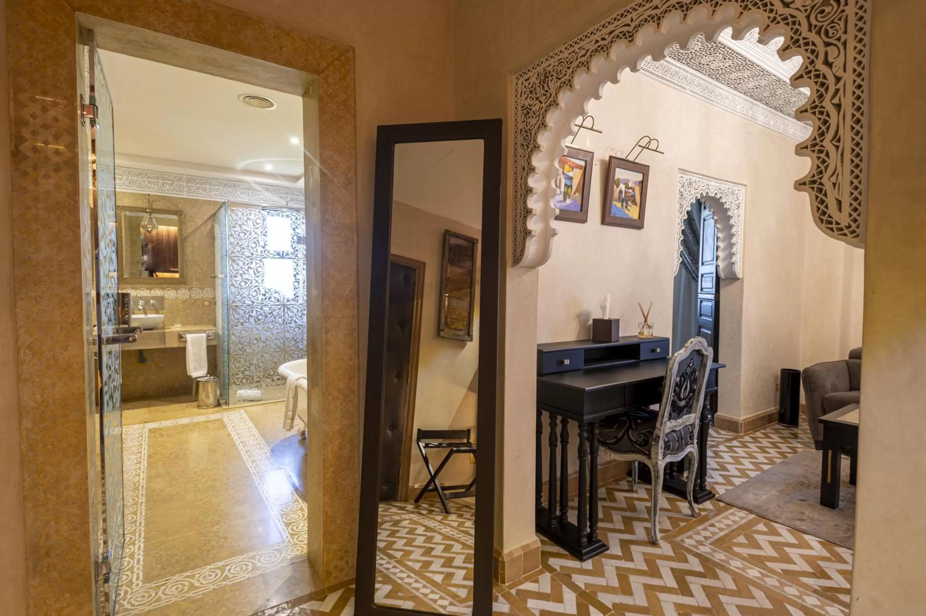 Dining area in Maria Towers , Palais Table d'hôtes & SPA