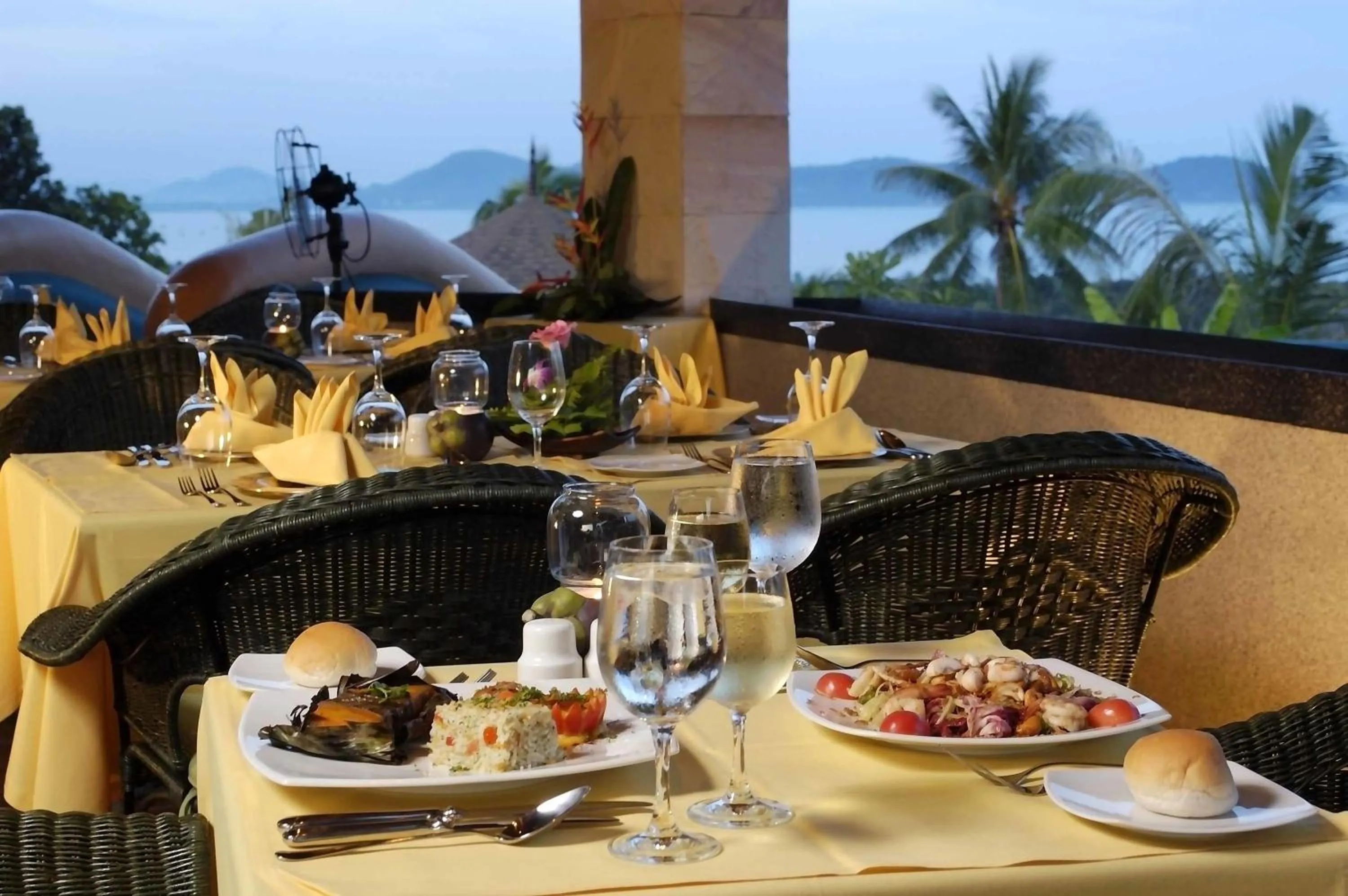 Restaurant/places to eat in Mangosteen Ayurveda & Wellness Resort - SHA Plus