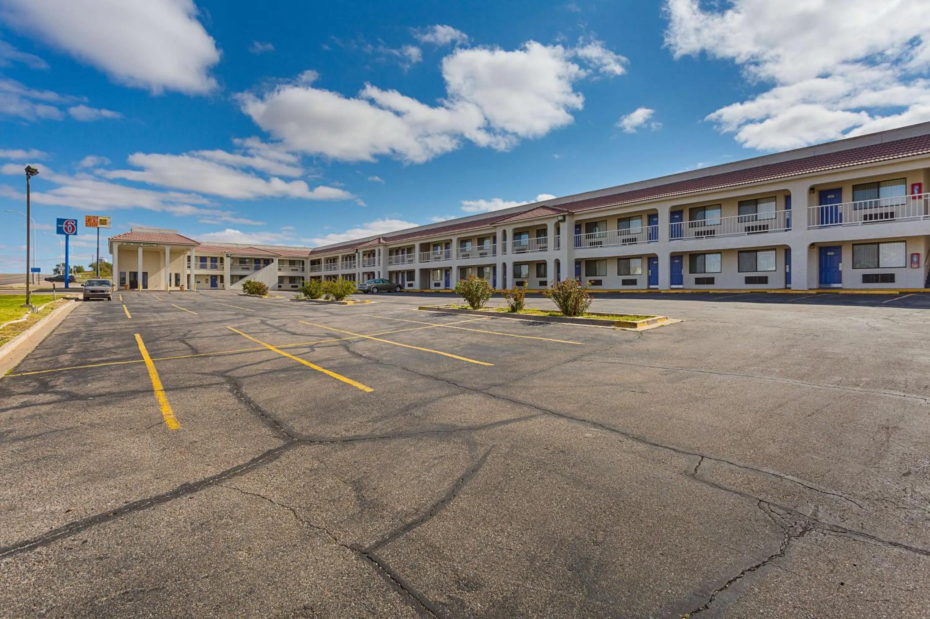 Property building in Rodeway Inn Santa Rosa