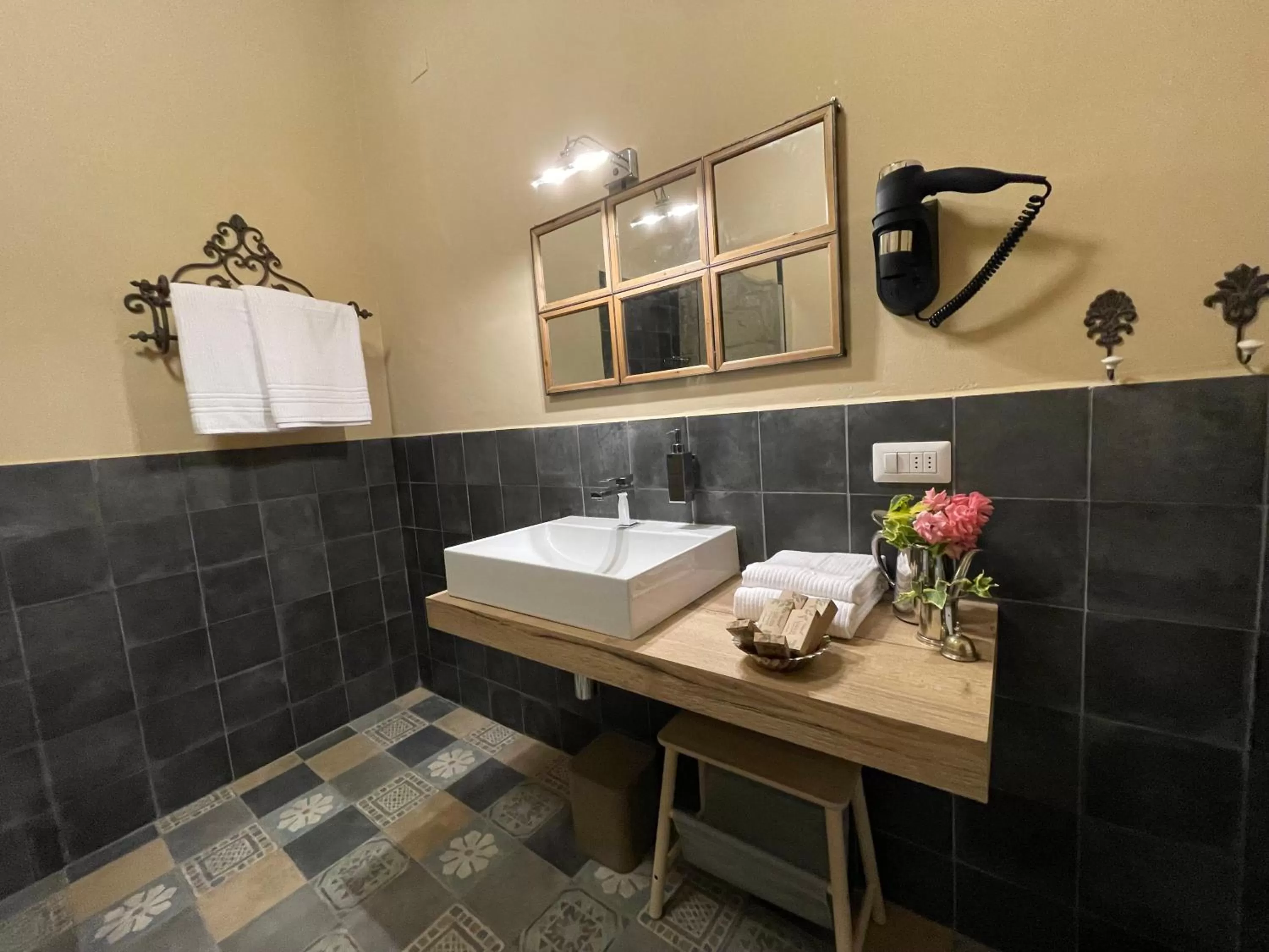 Bathroom in Casale La Gora - B&B di charme