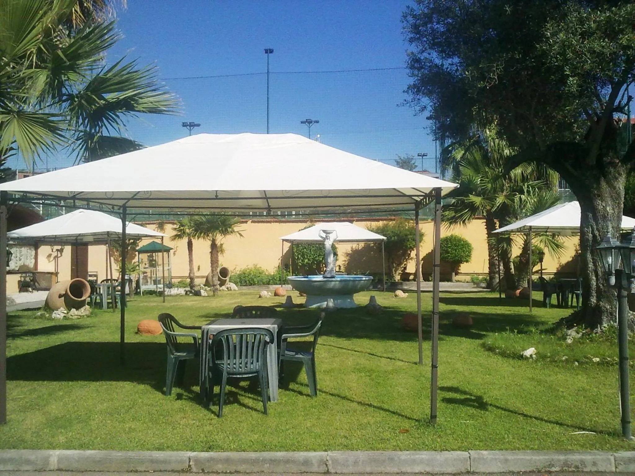 Garden in Green Park Hotel