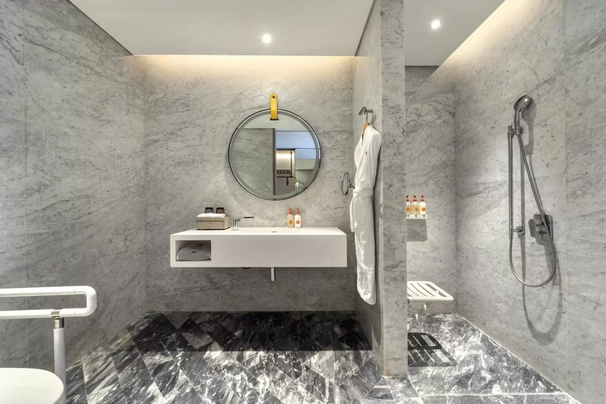 Bathroom in Crowne Plaza Quanzhou Riverview, an IHG Hotel