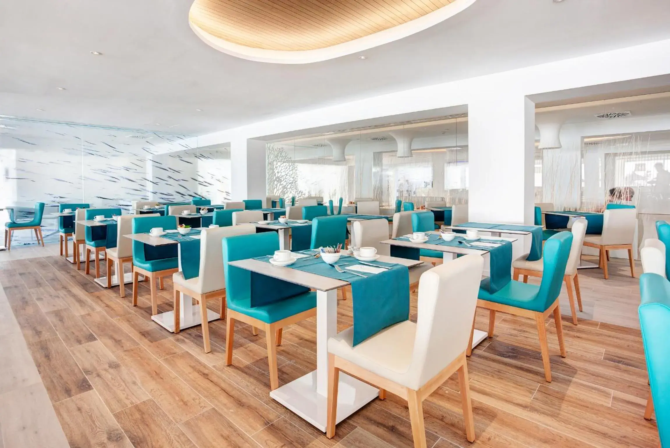 Restaurant/Places to Eat in The Sea Hotel by Grupotel - Adults Only