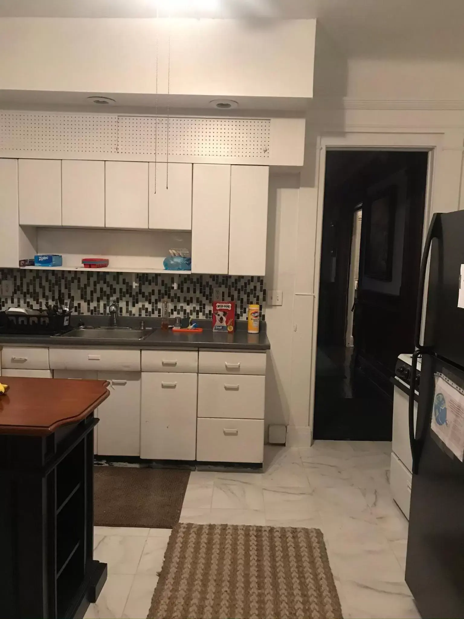 Kitchen or kitchenette, Kitchen/Kitchenette in 5 Star Victorian Mansion-Downtown No Locals