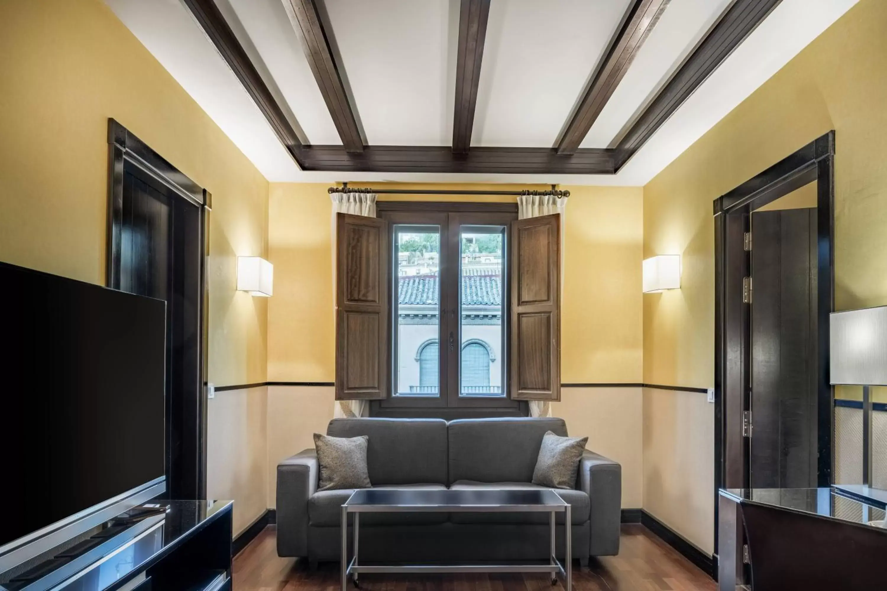 Photo of the whole room, Seating Area in Hotel Palacio de Santa Paula, Autograph Collection