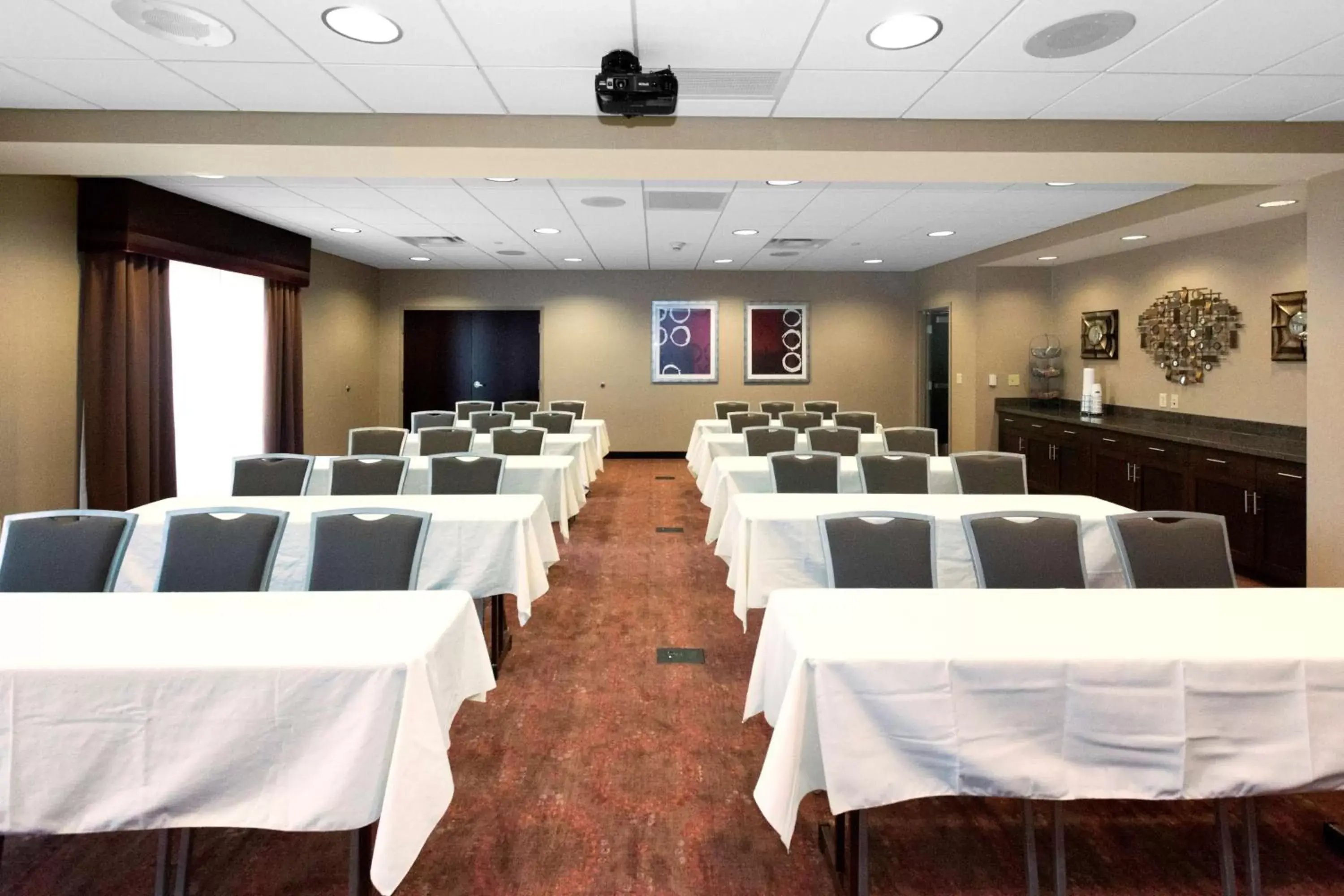 Meeting/conference room in Hampton Inn Butler