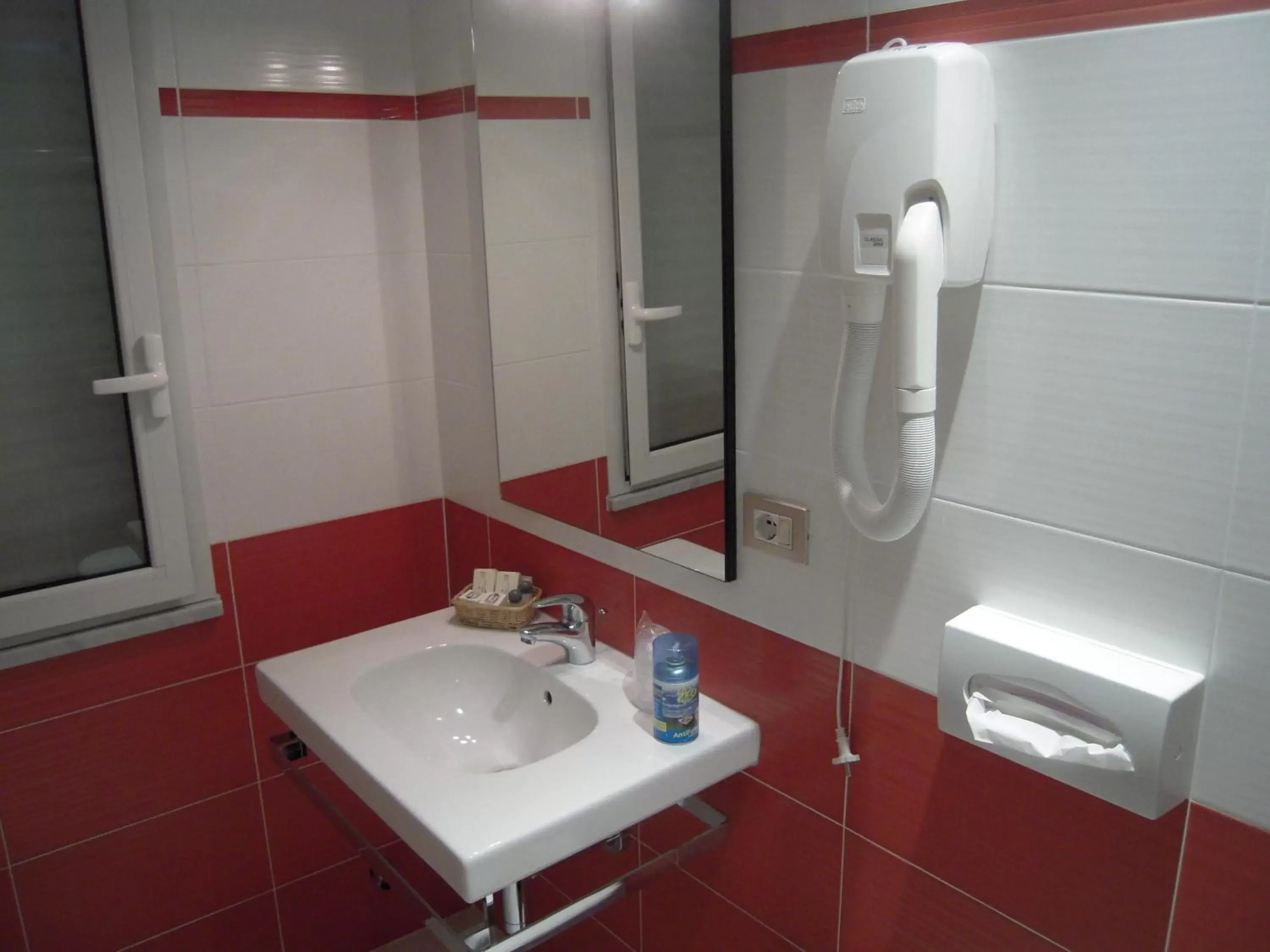 Bathroom in Hotel Lis
