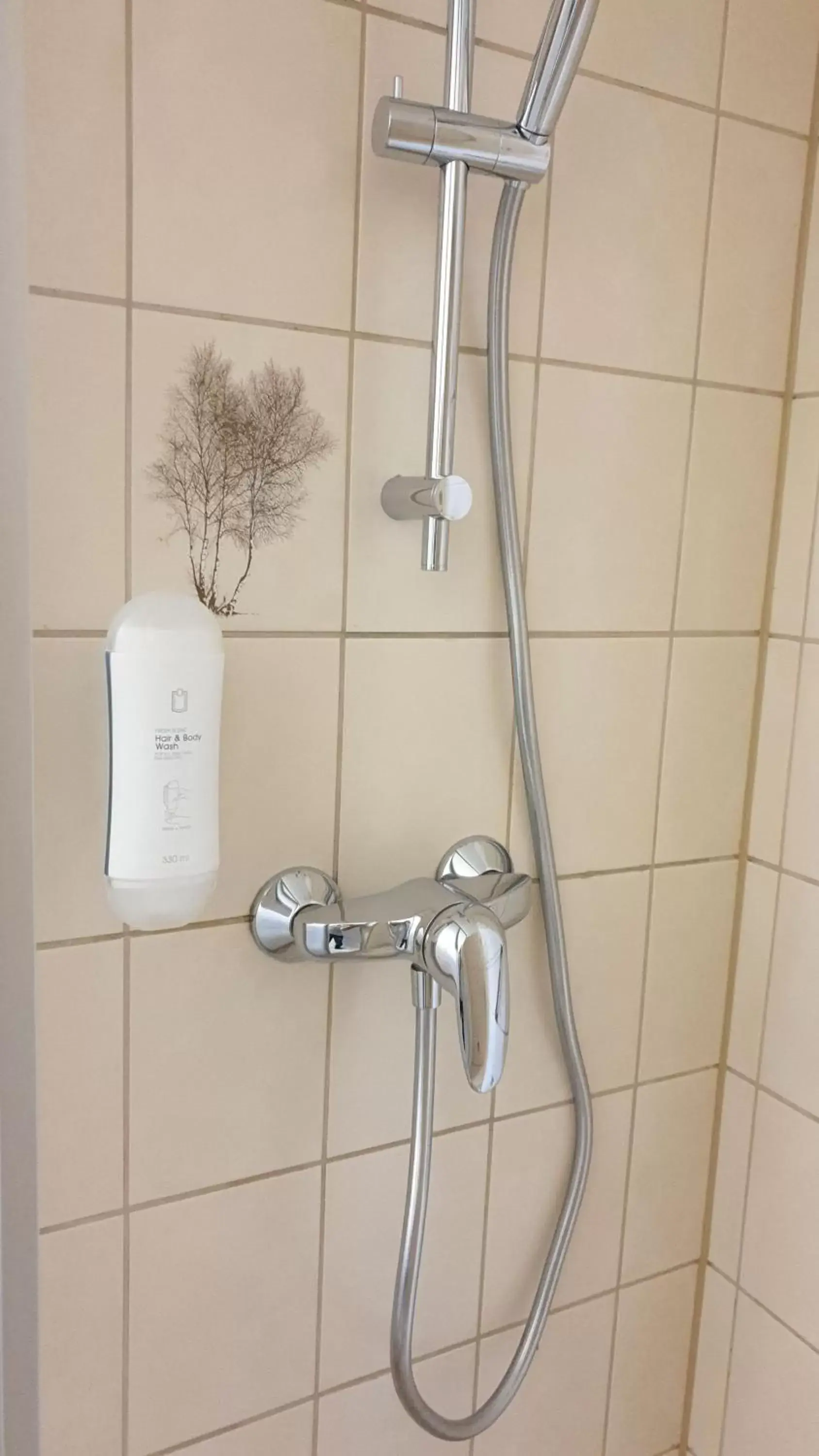 Twin Room with Shower in Hotel Goldene Rose Twin Room with Shower in Hotel Goldene Rose